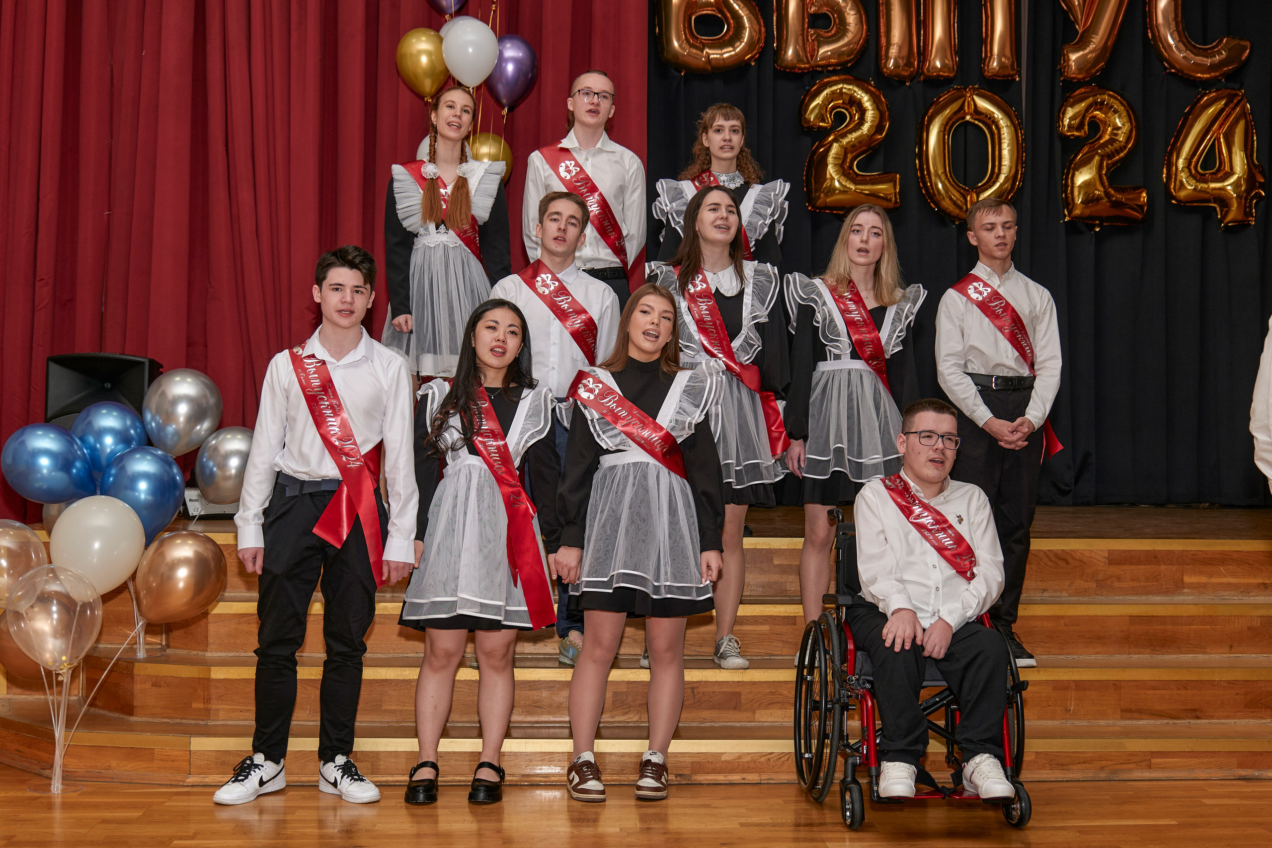 Последний звонок школа 1413. Детский и семейный фотограф г. Москва Оксана Катаджи
