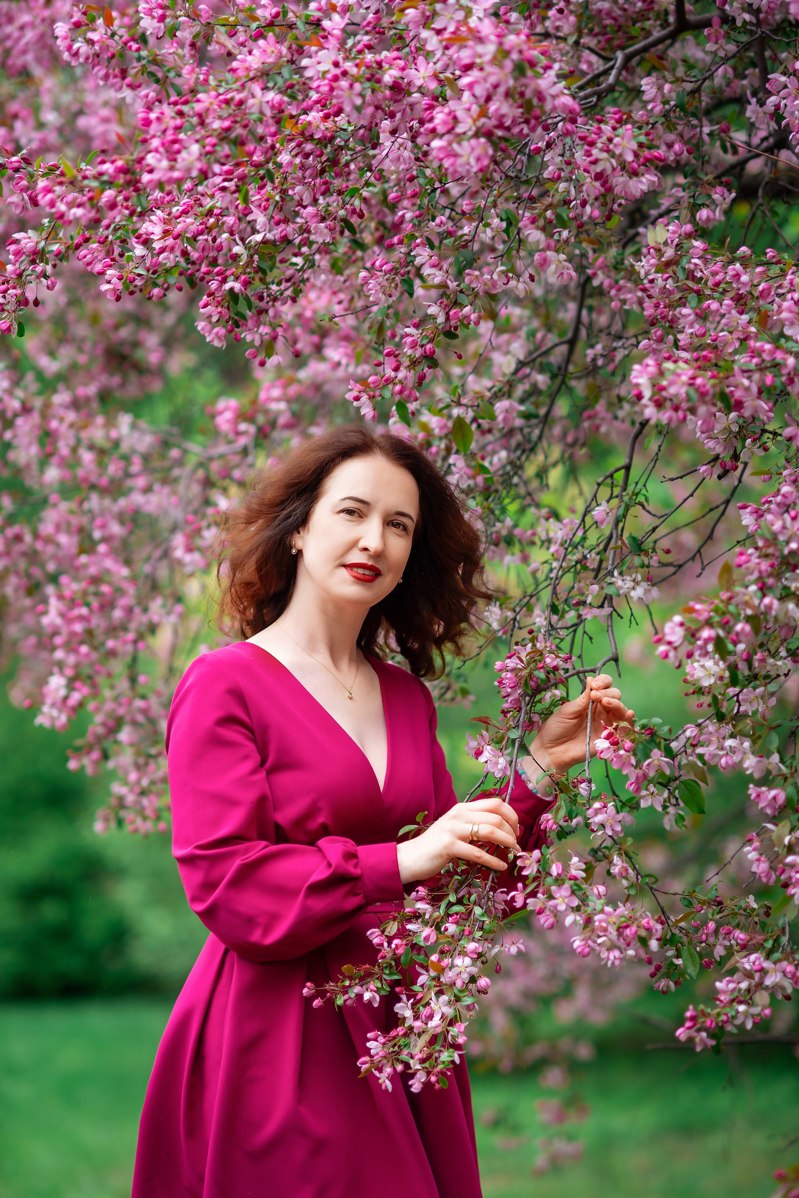 Цветение розовых яблонь. Детский и семейный фотограф г. Москва Оксана Катаджи