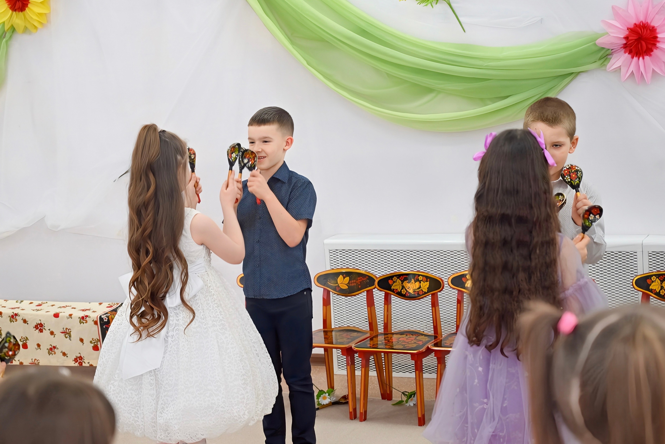 Праздник в группе Цветик семицветик. Семейный и детский фотограф Москва