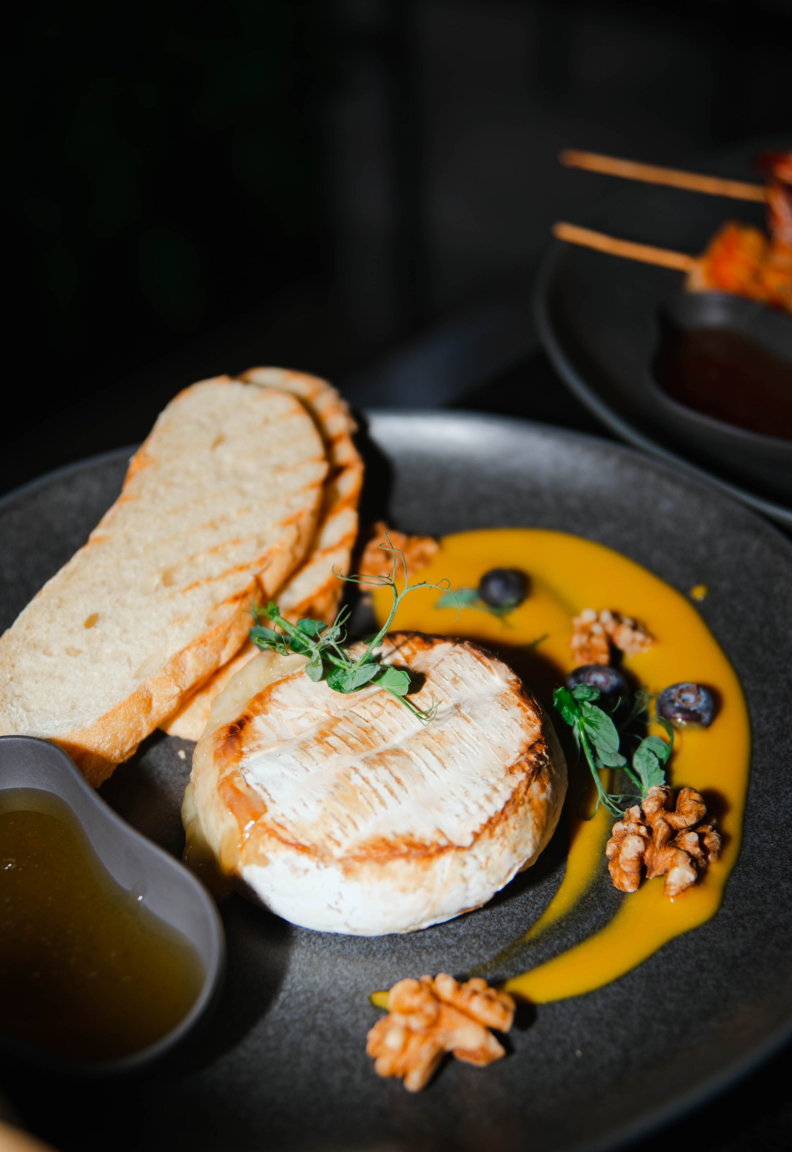 Праздник в стенах клубного пространства «Своя Среда». Ксения Glossa. Портретный и репортажный фотограф в Самаре