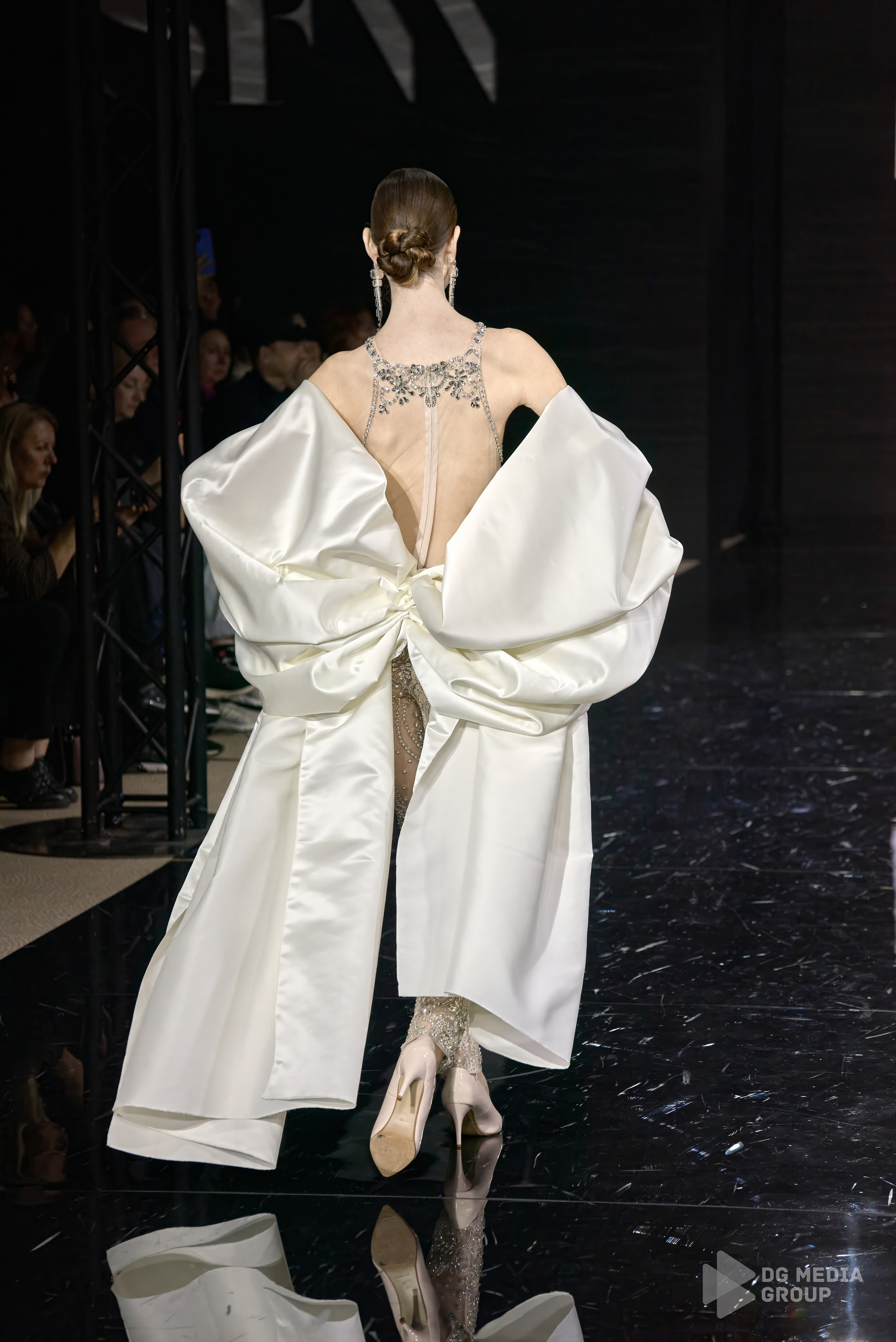 Создаем контент для модных показов. DG MEDIA GROUP | Контент для модных показов и концертов