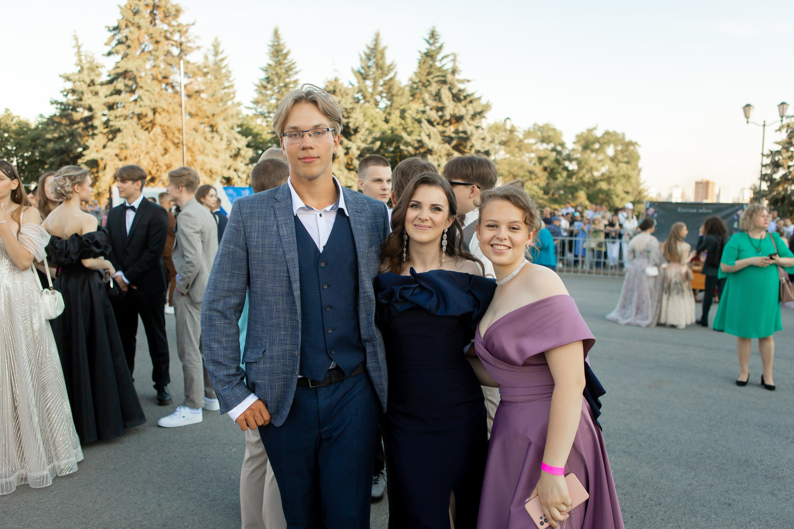 Выпускной Гимназия 12 2024 г. Свадебный и портретный Фотограф в Липецке Дмитрий Котюков