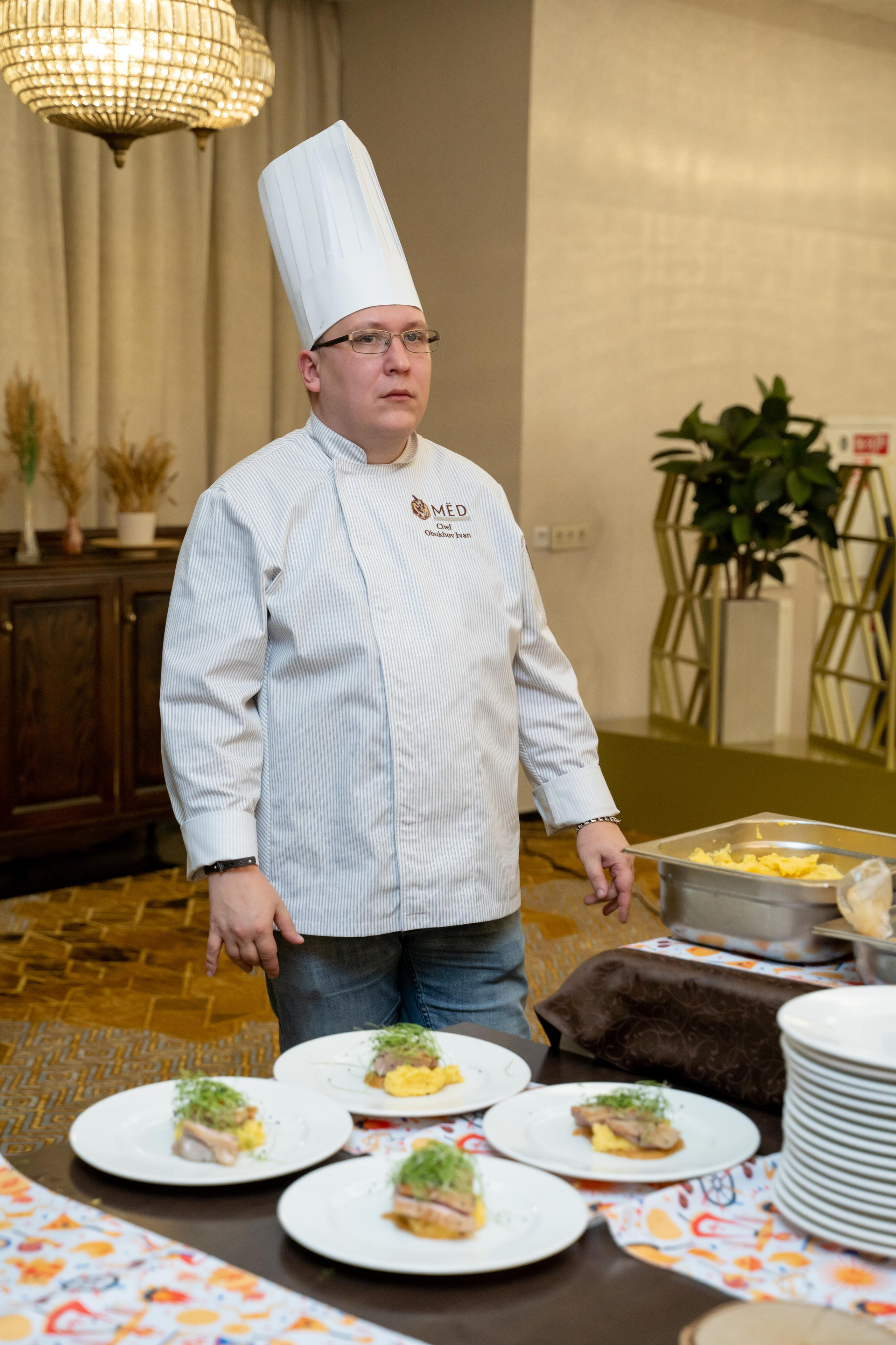 Битва Шефов в ресторане «Мед». Главная