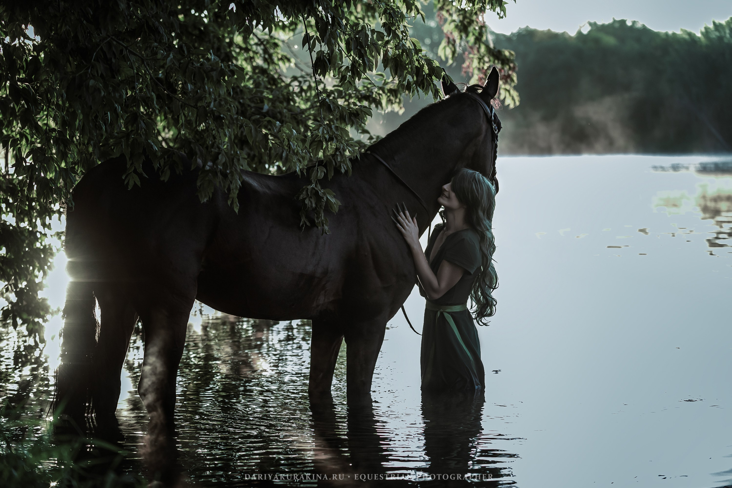 Мрачная русалка. Конный фотограф Куракина Дарья • Фотосессии с лошадьми