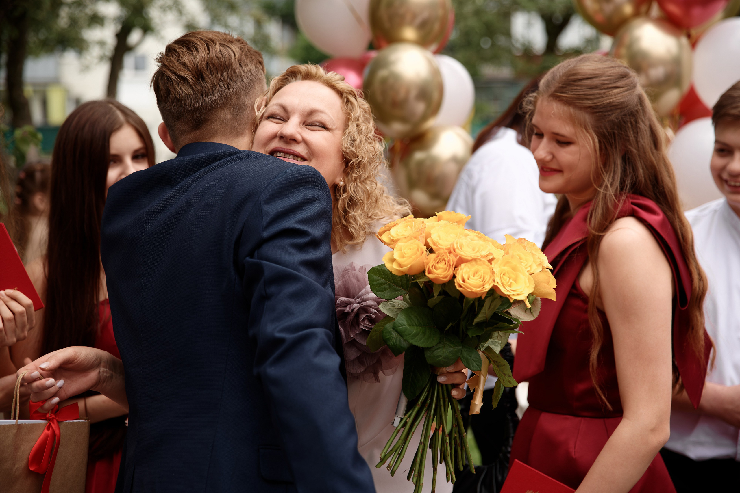 Вручение аттестатов Школа № 57. Семейный фотограф — Макс Белогрудов