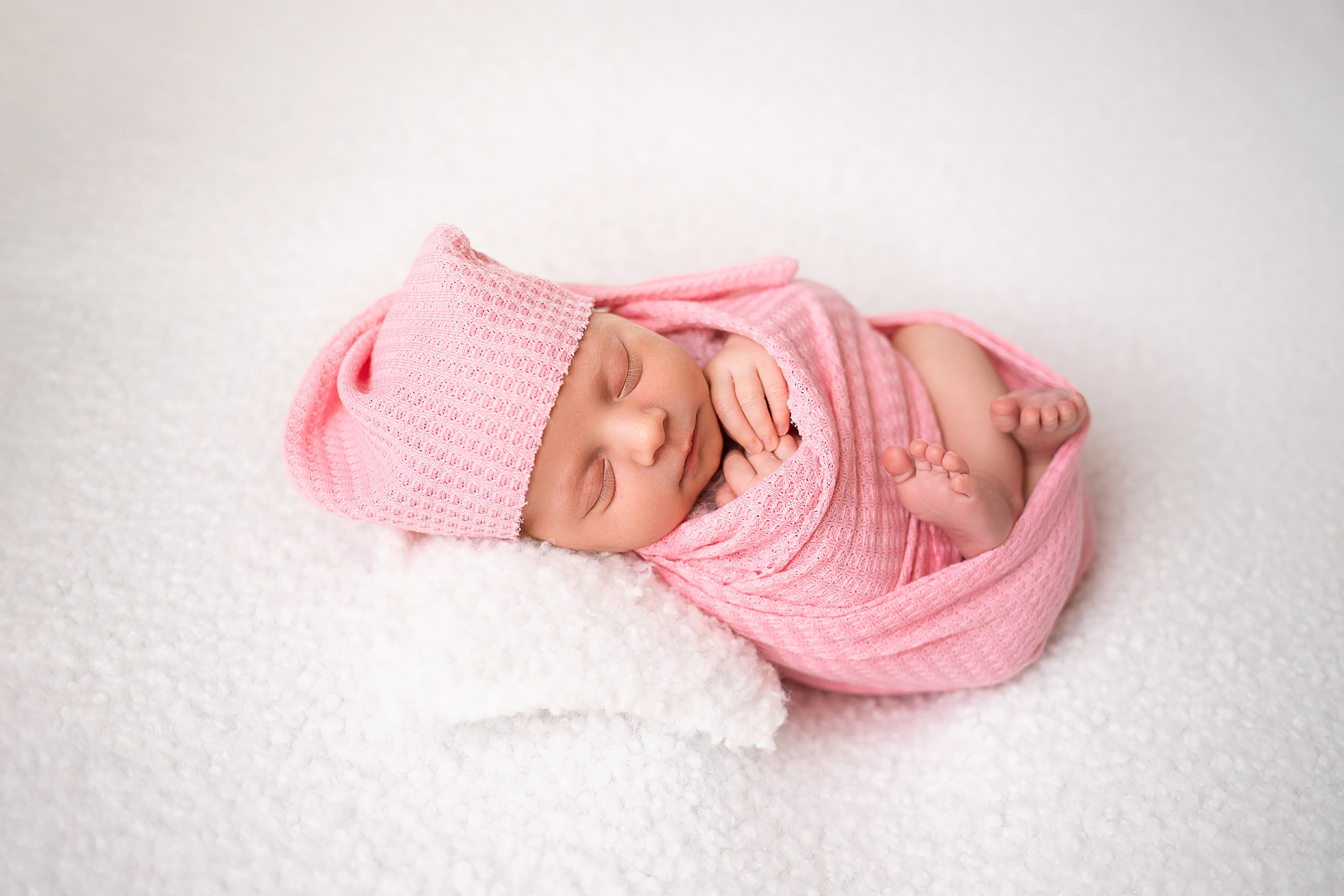Фотосессия новорожденного. Фотограф новорожденных в Новосибирске