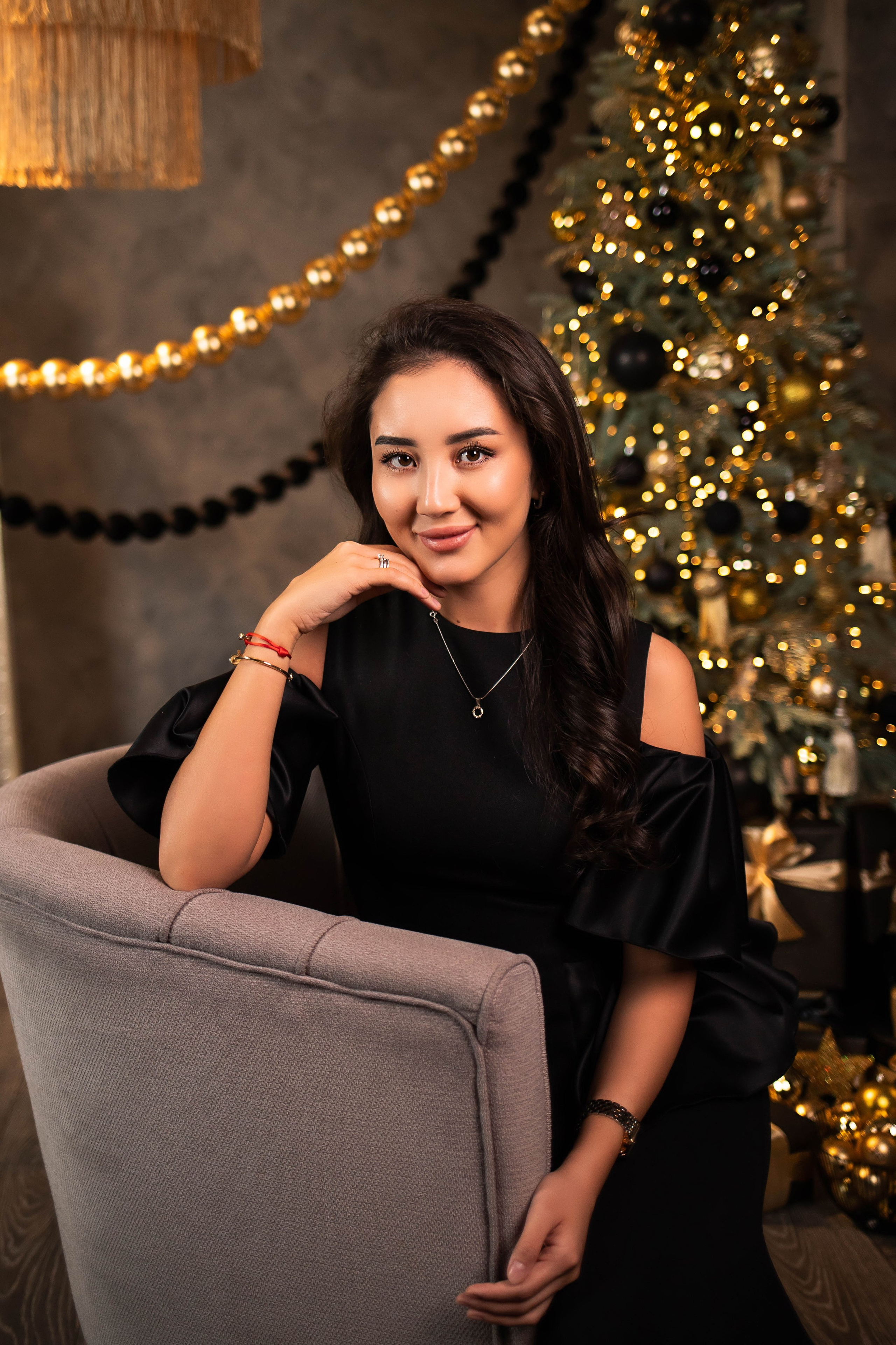 Семейная фотосессия в студии. Фотограф новорожденных в Новосибирске