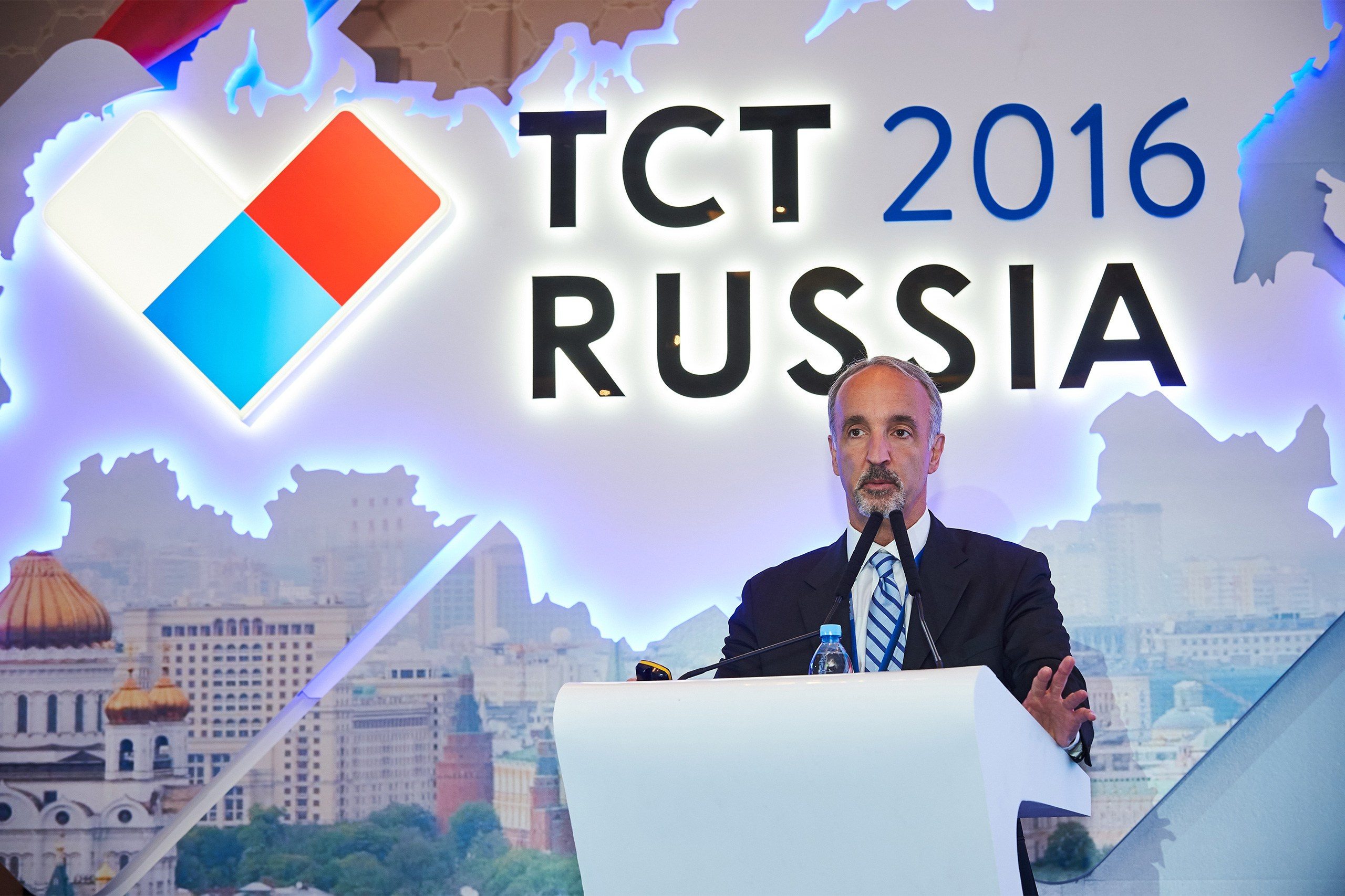 Репортаж, деловой портрет, мобильная фотостудия с моментальной печатью