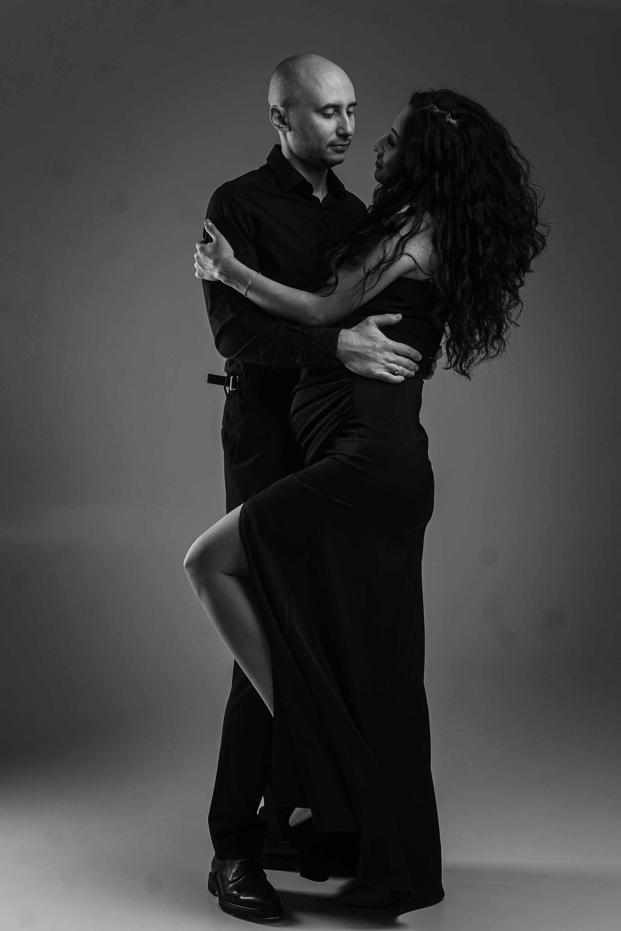 Беременность в ЧБ. Ваш свадебный и семейный фотограф