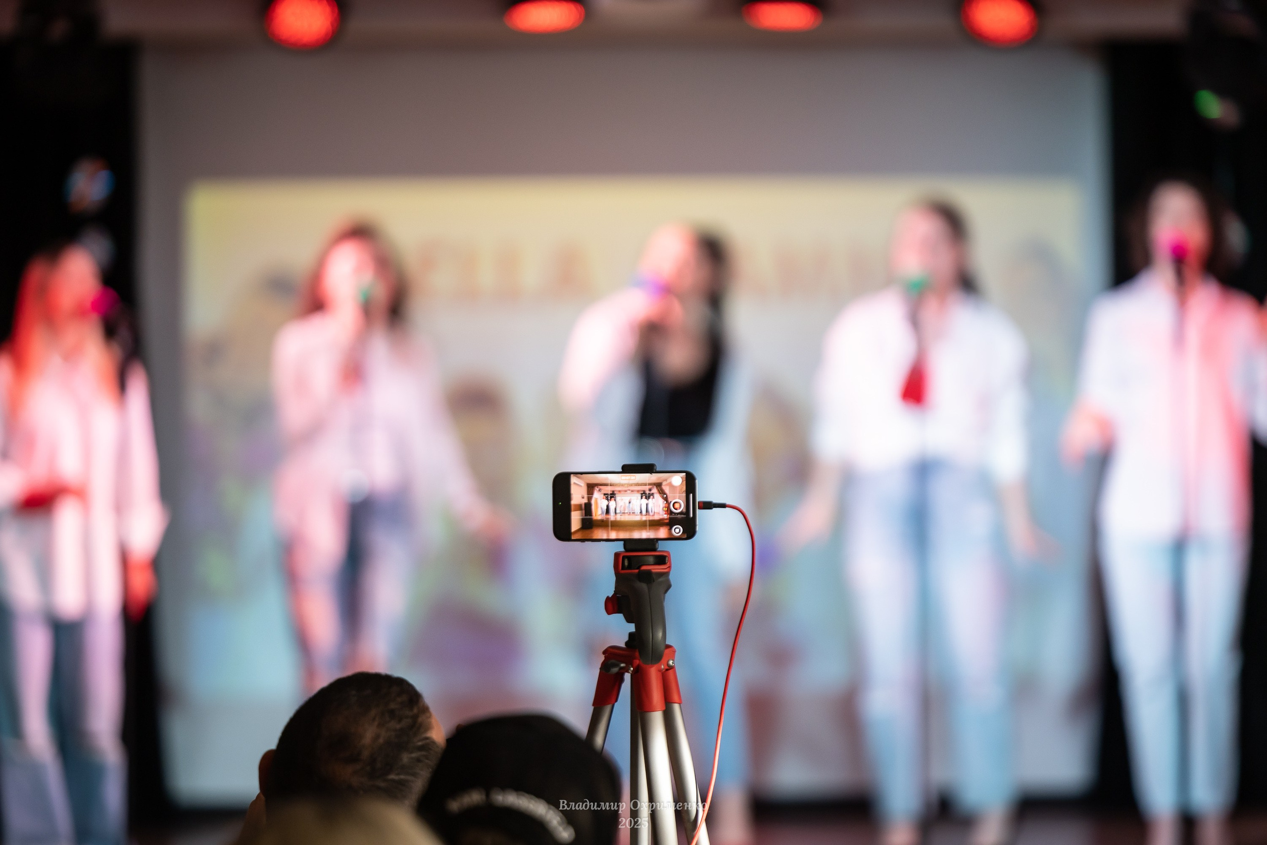 Концерт вокального коллектива Bella Mamma «Мы из 90-х». Фотограф Владимир Охрименко