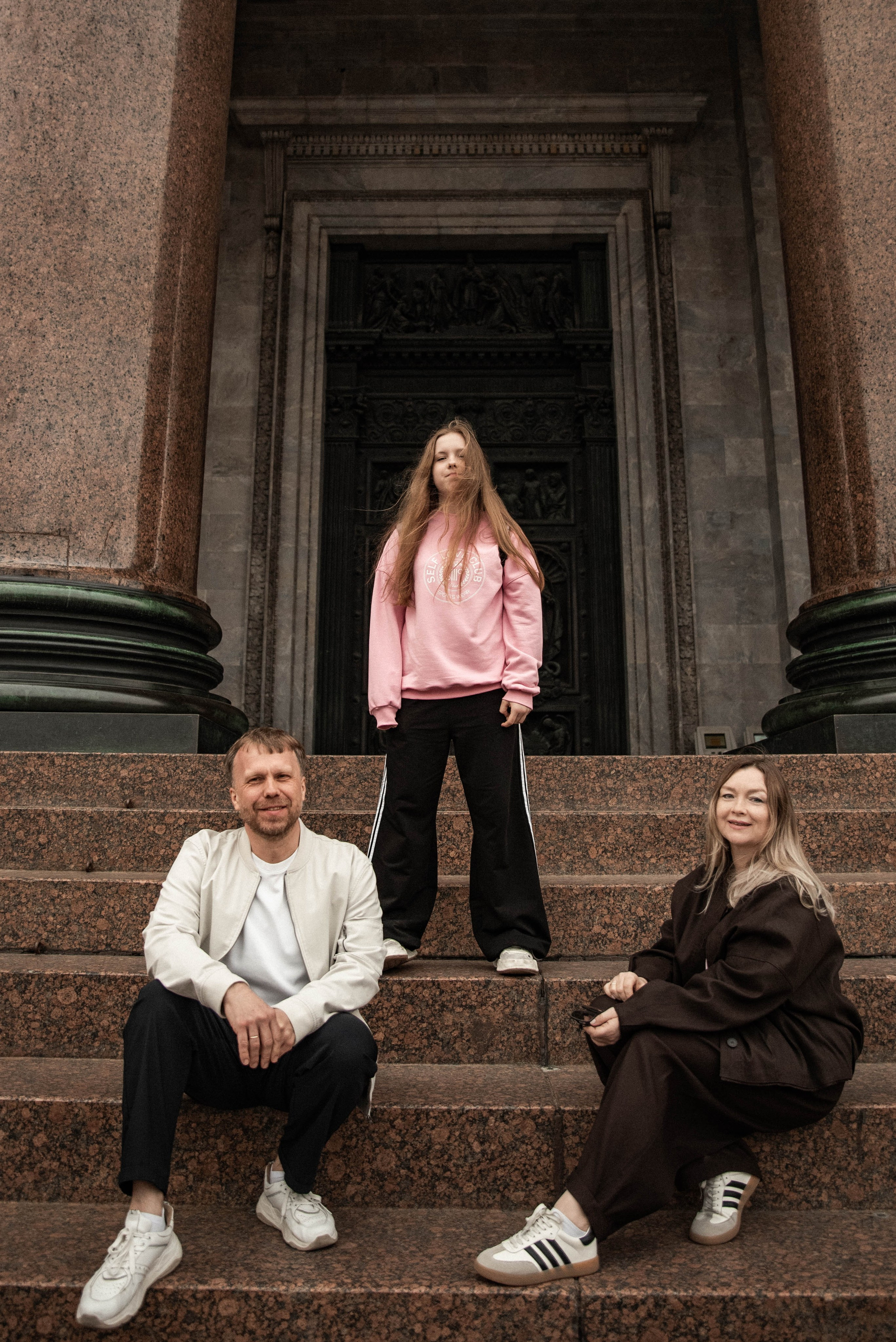 Семейная фотосессия-прогулка по Санкт-Петербургу