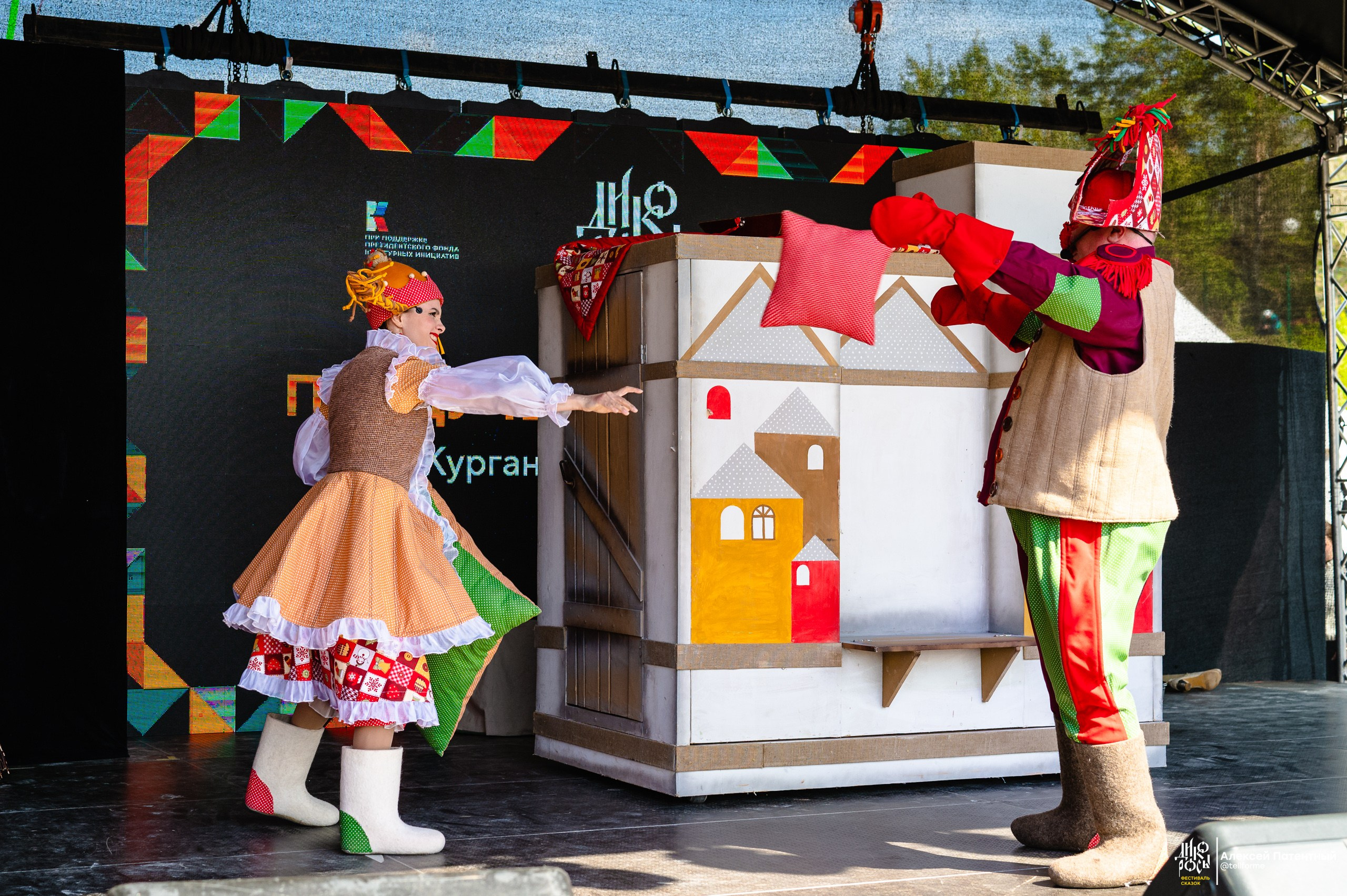 Фестиваль сказок Дикоросы. Екатеринбург. Май 2024. Репортажный и концертный фотограф Алексей Патентный в Екатеринбурге