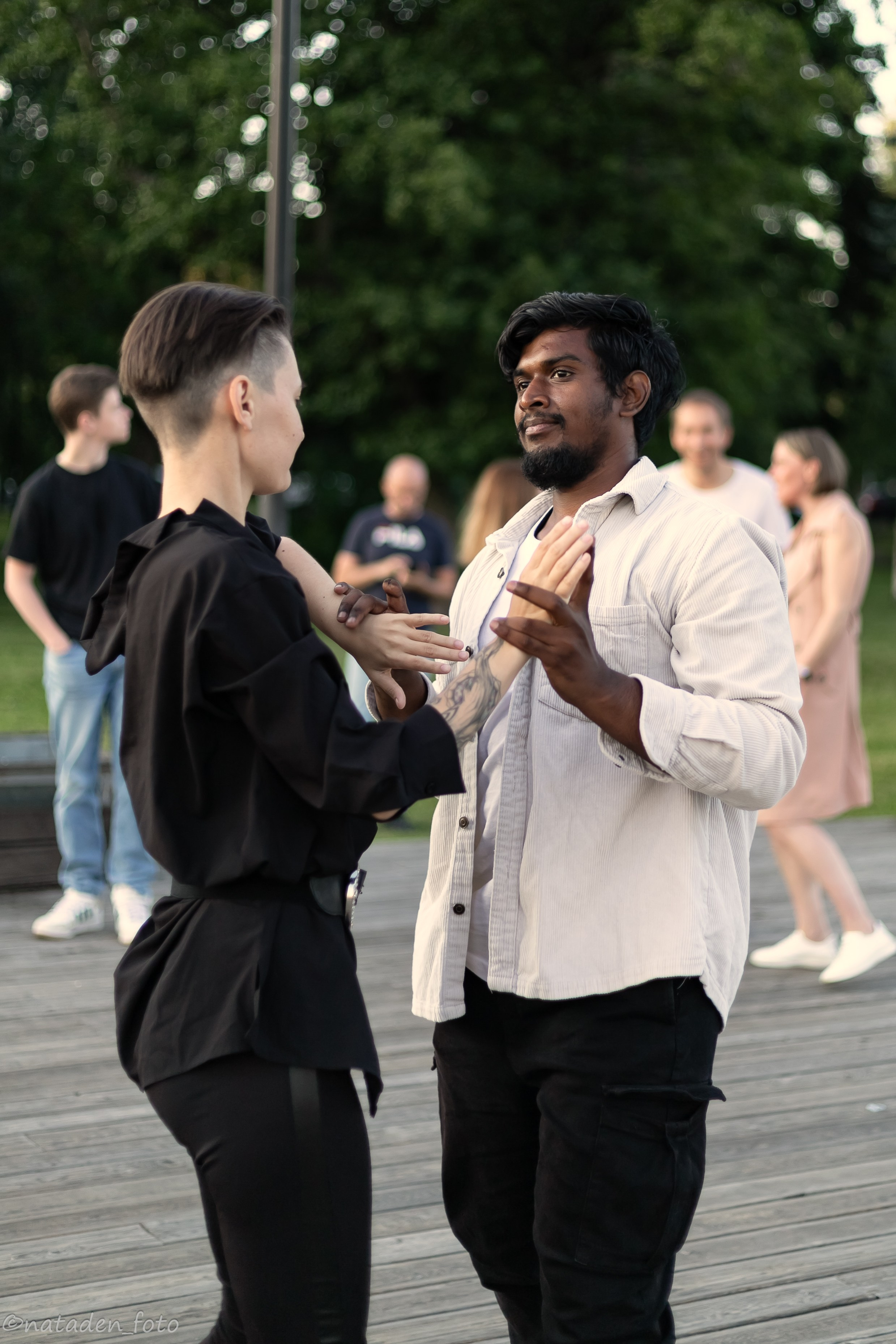 Летние танцы на берегу Финского залива. Фотограф в Санкт-Петербурге Наталия Денисова