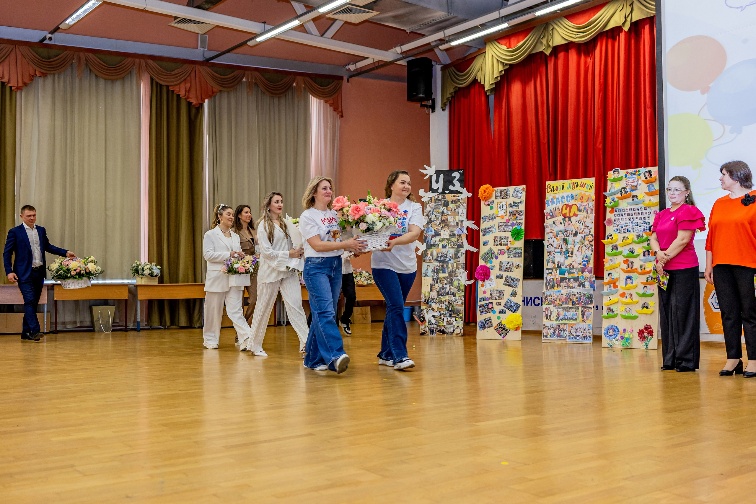 Выпускной праздник в начальной школе. Фотограф и видеограф Москва. Свадебный фотограф, видеограф. Выпускные альбомы. Оживающие альбомы