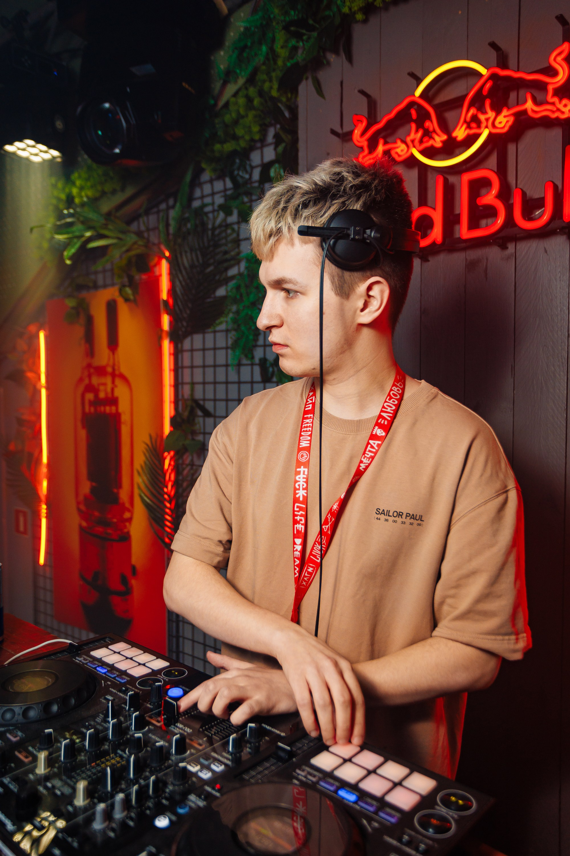 «Мартовские коты"_Tortuga_Симферополь_29.03.2025. Аминов Руслан | Фотограф