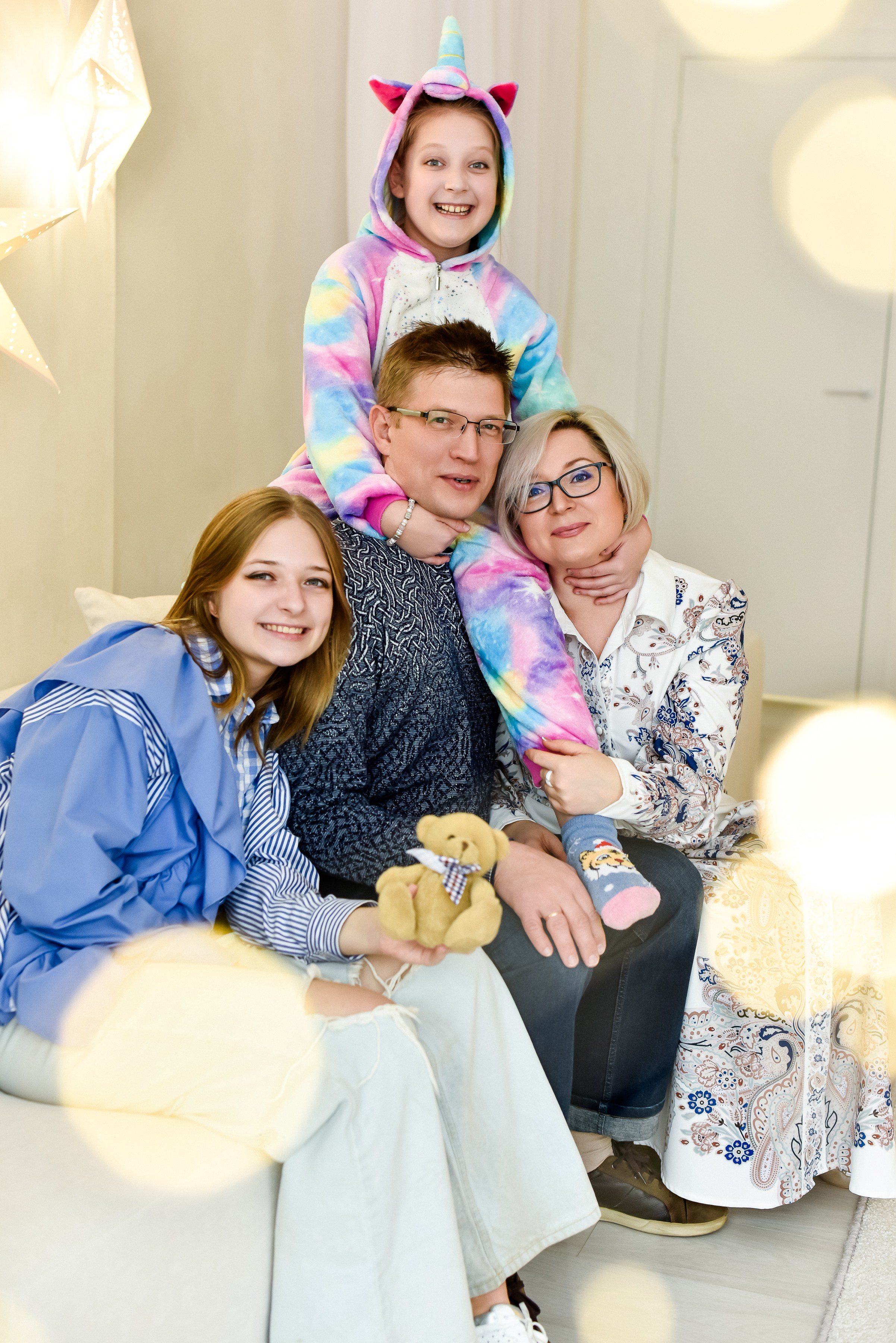 Семья Александра и его девочек)