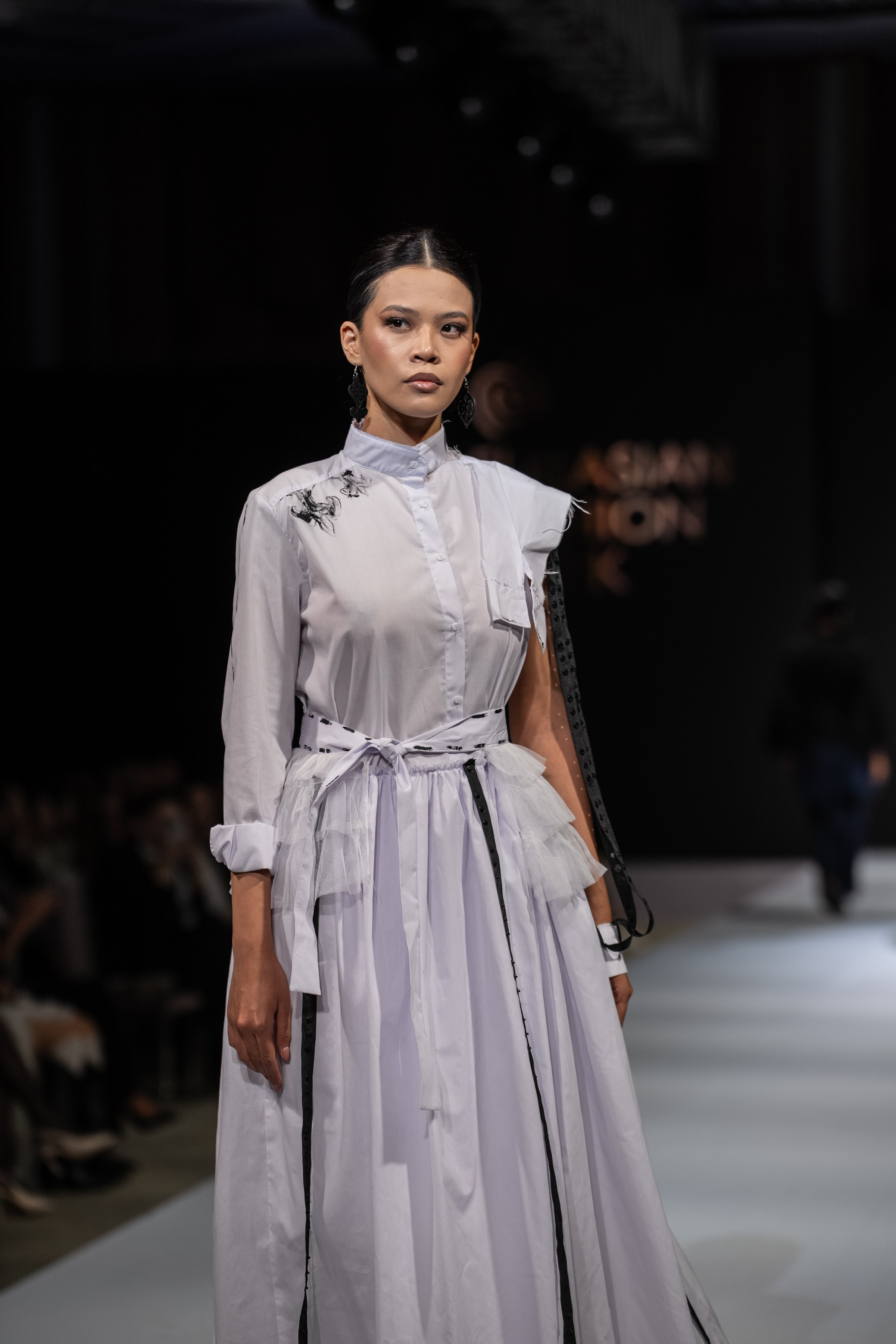 EURASIAN FASHION WEEK Nurasem. Сайт Алматинского НЮ АРТ, будуар и фэшн фотографа Дениса Карпенко