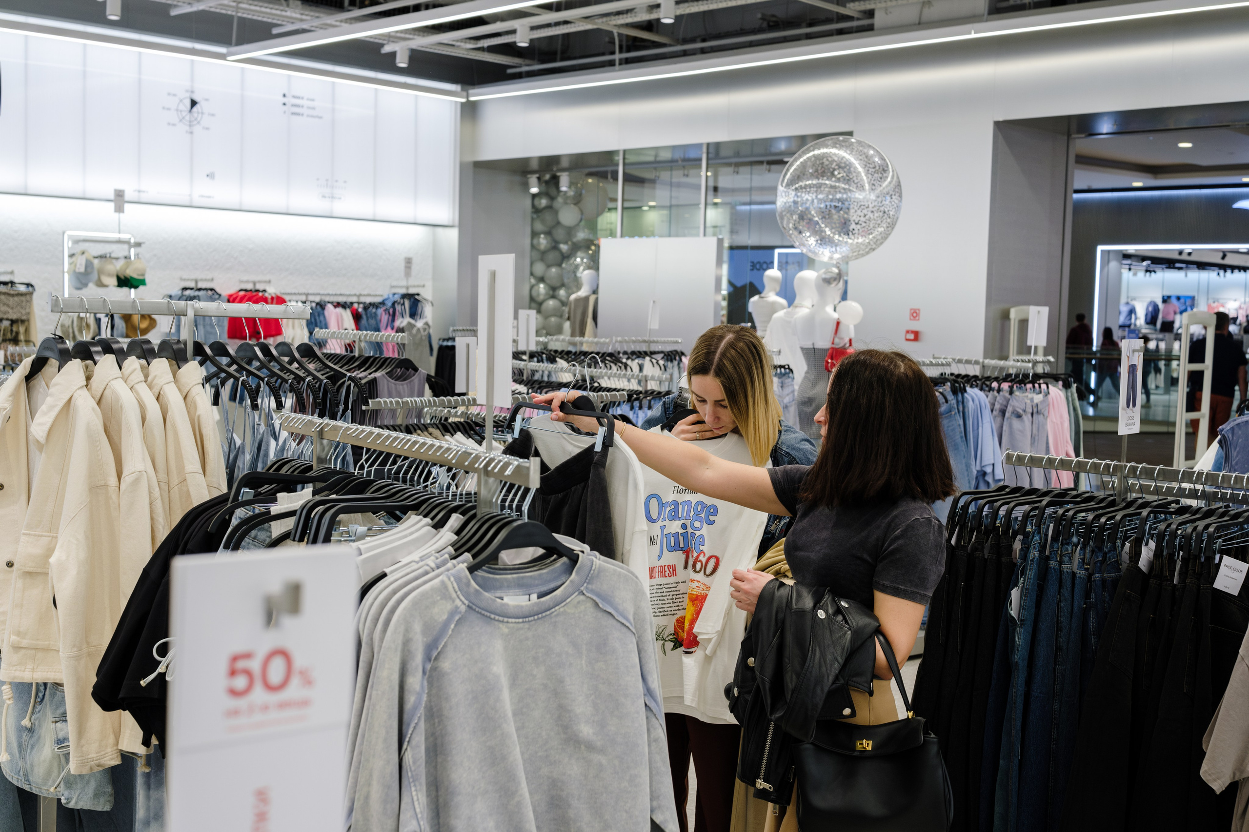 Открытие FACECODE. Репортажный и портретный фотограф в Москве Илья Спиридонов