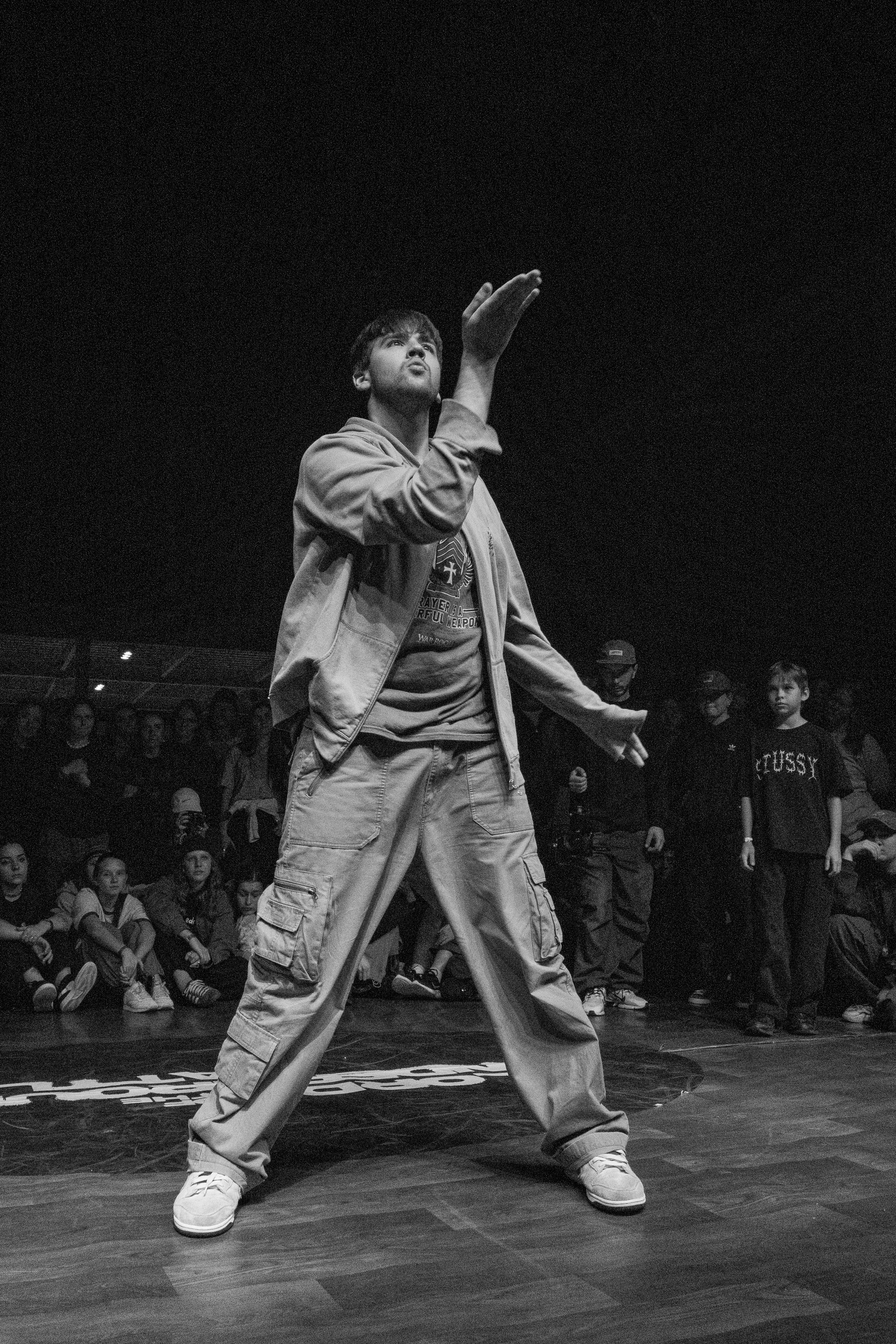 LORDS OF THE UNDERGROUND 27/10/25 (@youlovebu). Соня бу тебя сфоткала