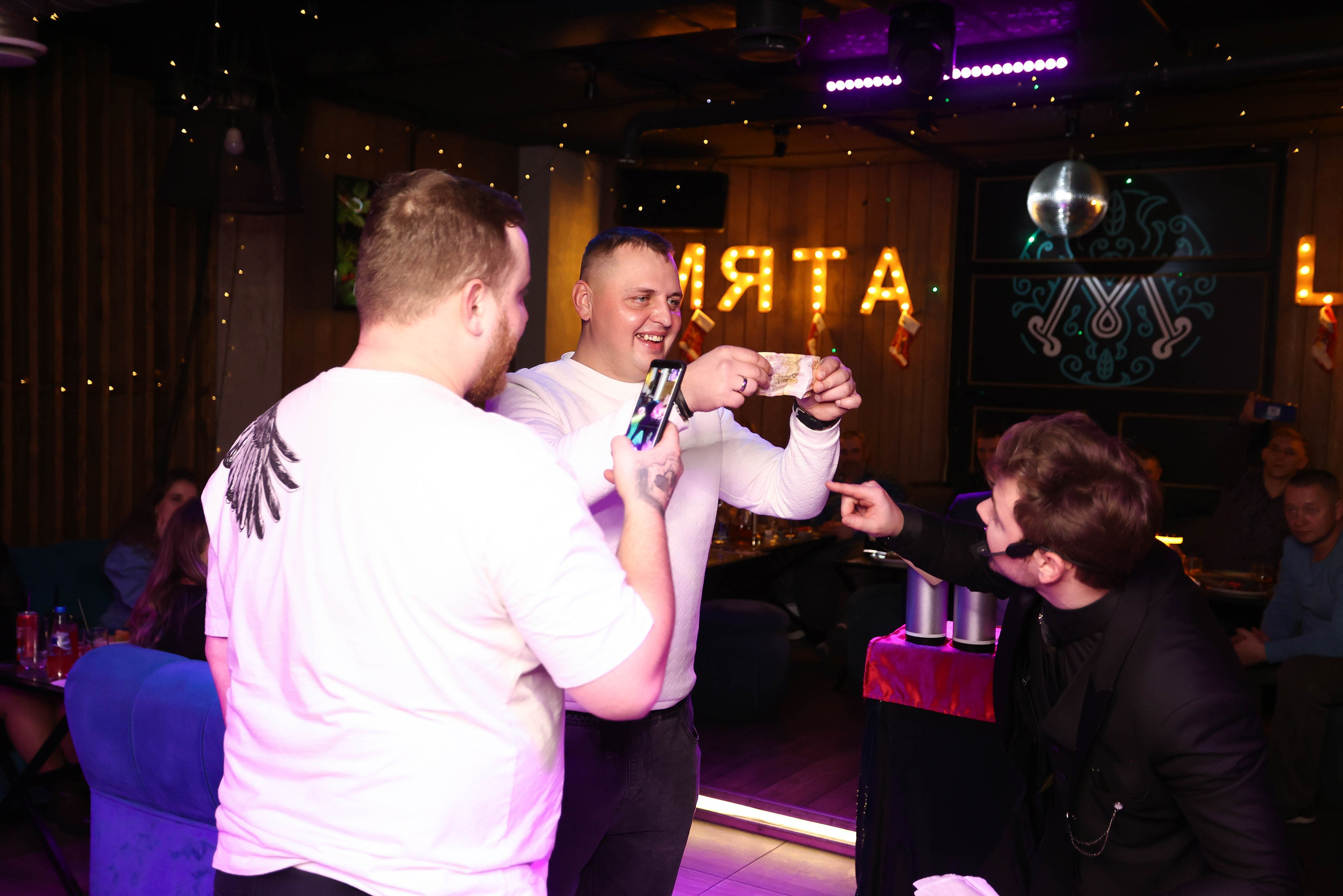 15/12/23 Новогоднее караоке в Мята Спортивная. Мята Спортивная — Кальянная, караоке, бар в Минске