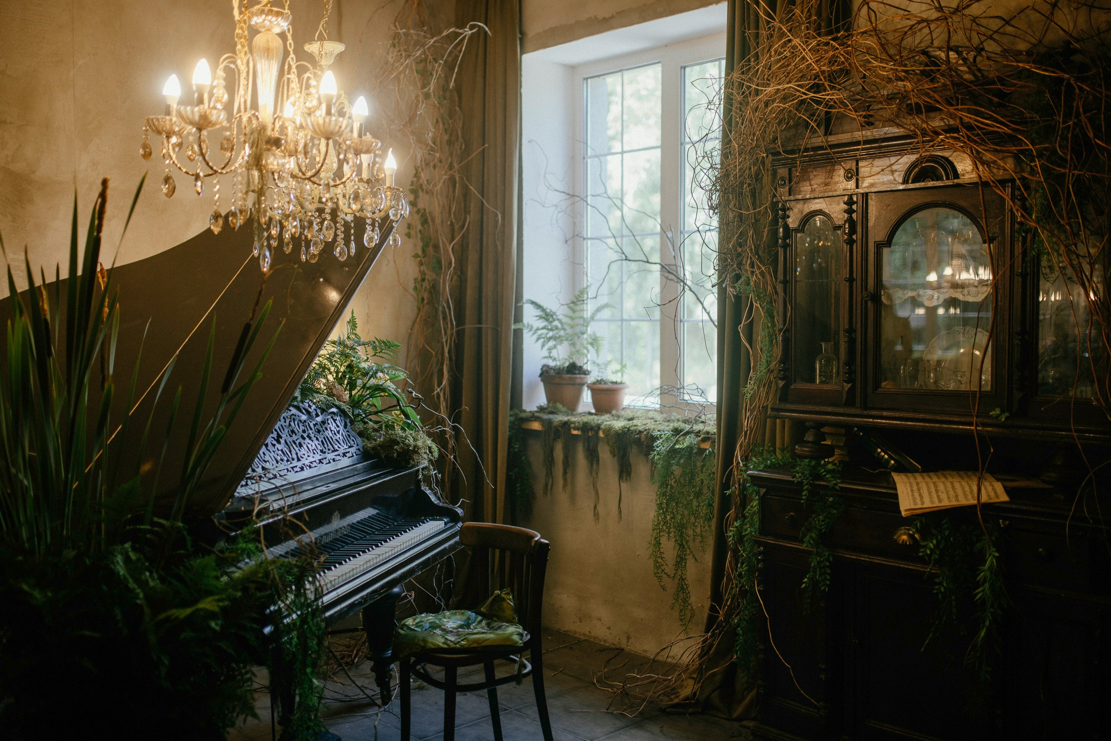 Фотостудия Зачарованный сад в Екатеринбурге — Студия с роялем для незабываемых фотосессий. Фотостудия «Зачарованный Сад» в 20 минутах от центра Екатеринбурга