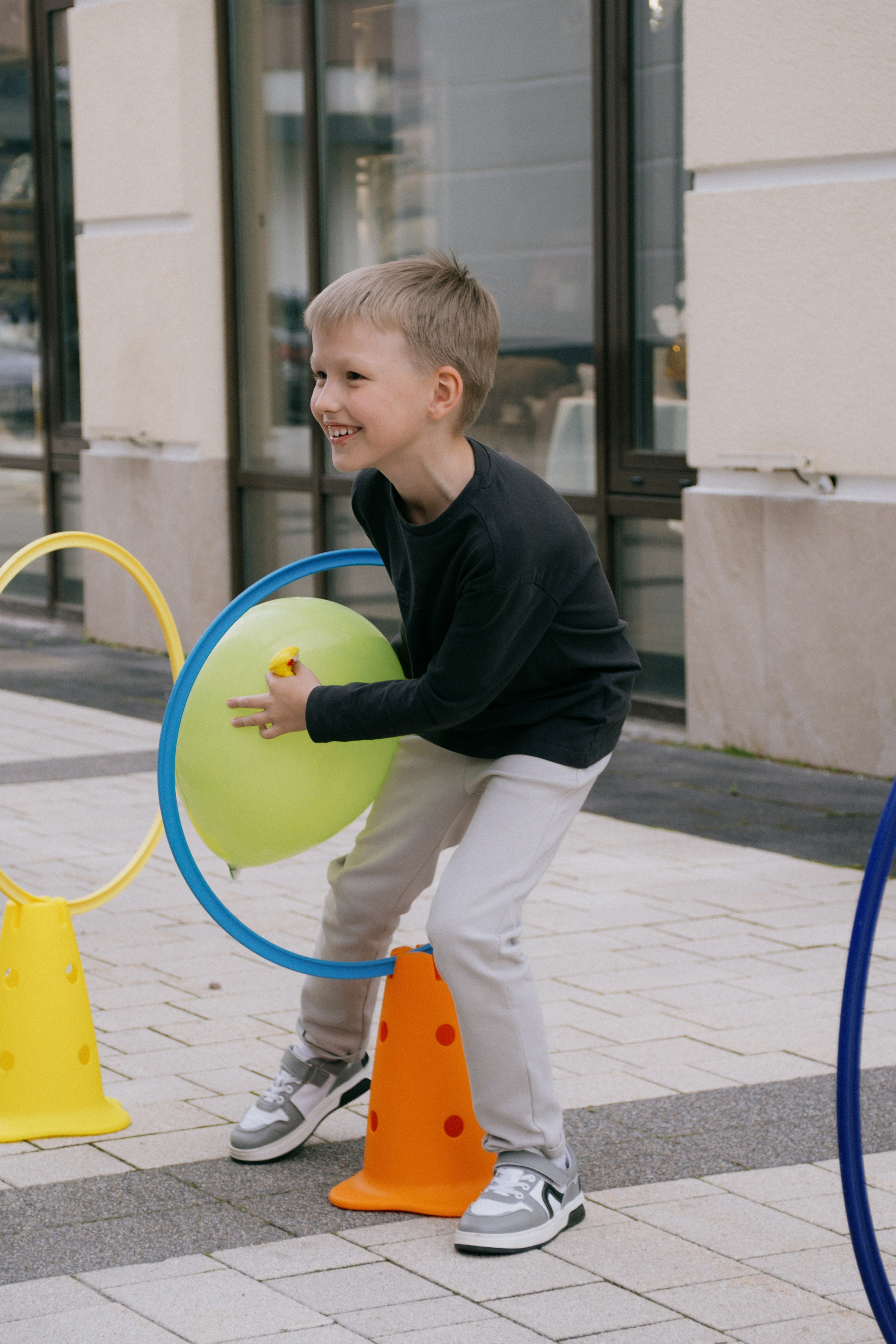 OK Mag SUMMER FEST 2025. Бэкстейдж и репортажный фотограф в Москве Артем Онацко