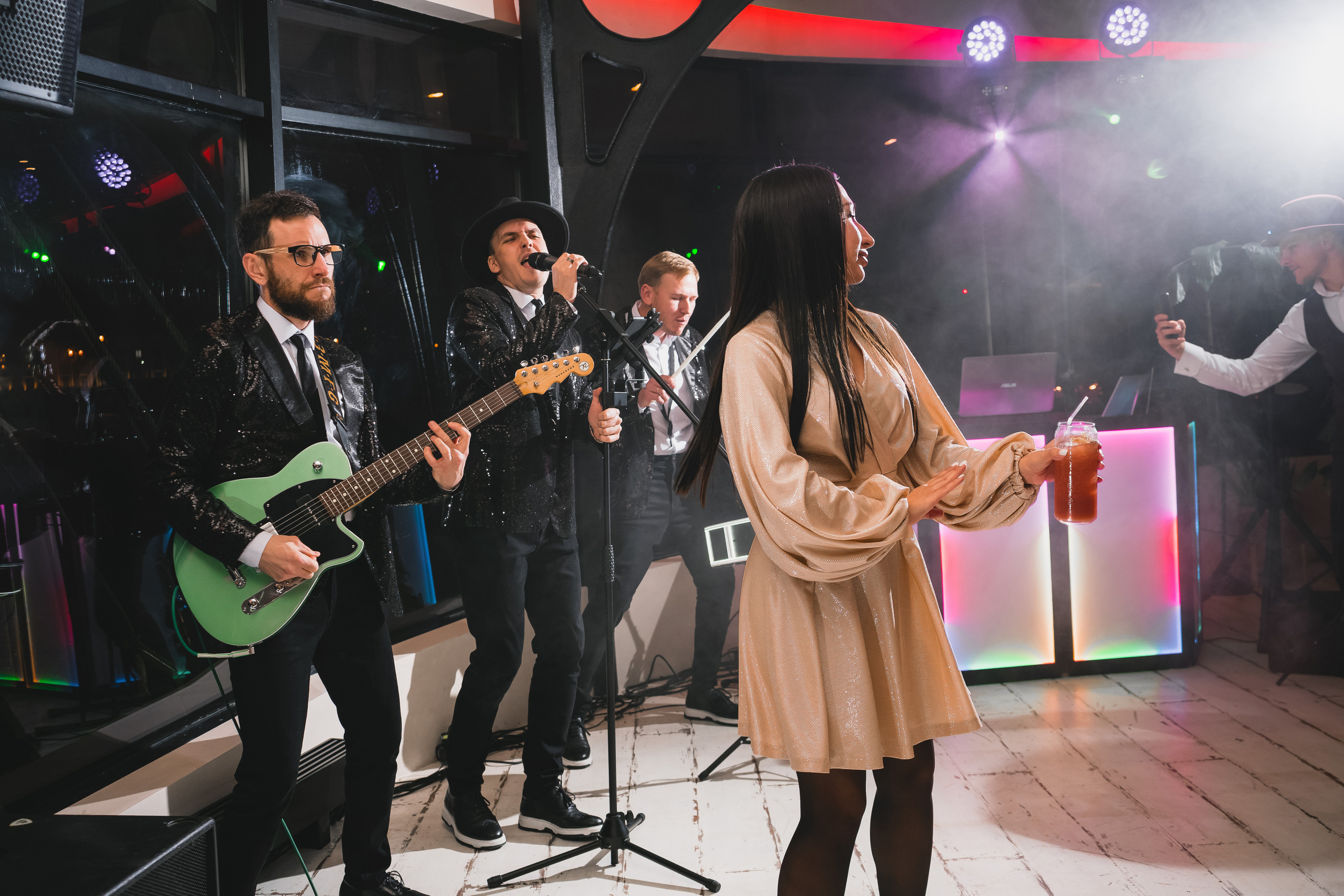 — ИВЕНТЫ. Профессиональный фотограф в Санкт-Петербурге Владимир Денисов