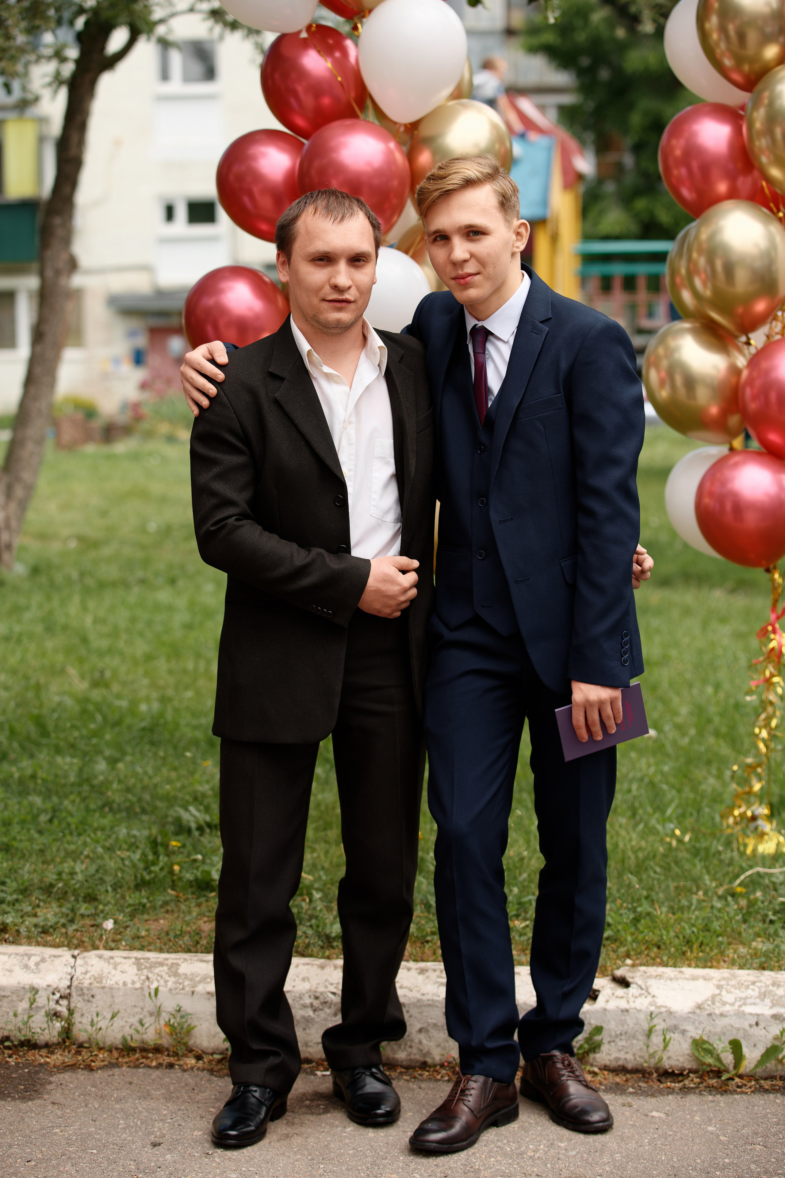 Вручение аттестатов Школа № 57. Семейный фотограф — Макс Белогрудов