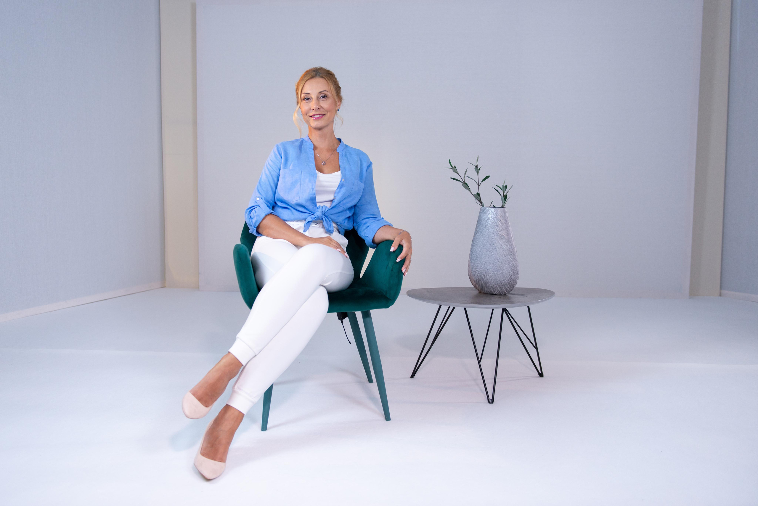 Промо фотосессия для онлайн курса «Медитация самореализации». Портретный и репортажный фотограф в Сочи Рамодина Юлия