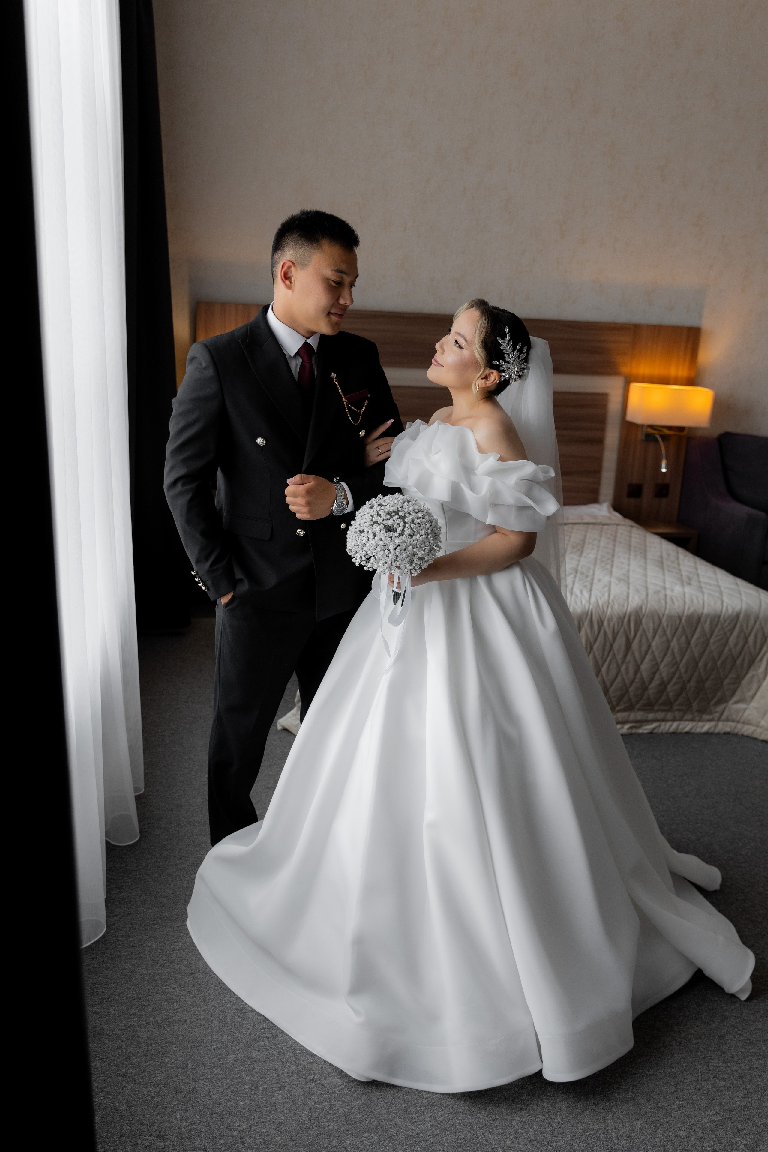 Жасулан и Сымбат в отеле Fessla — Костанай