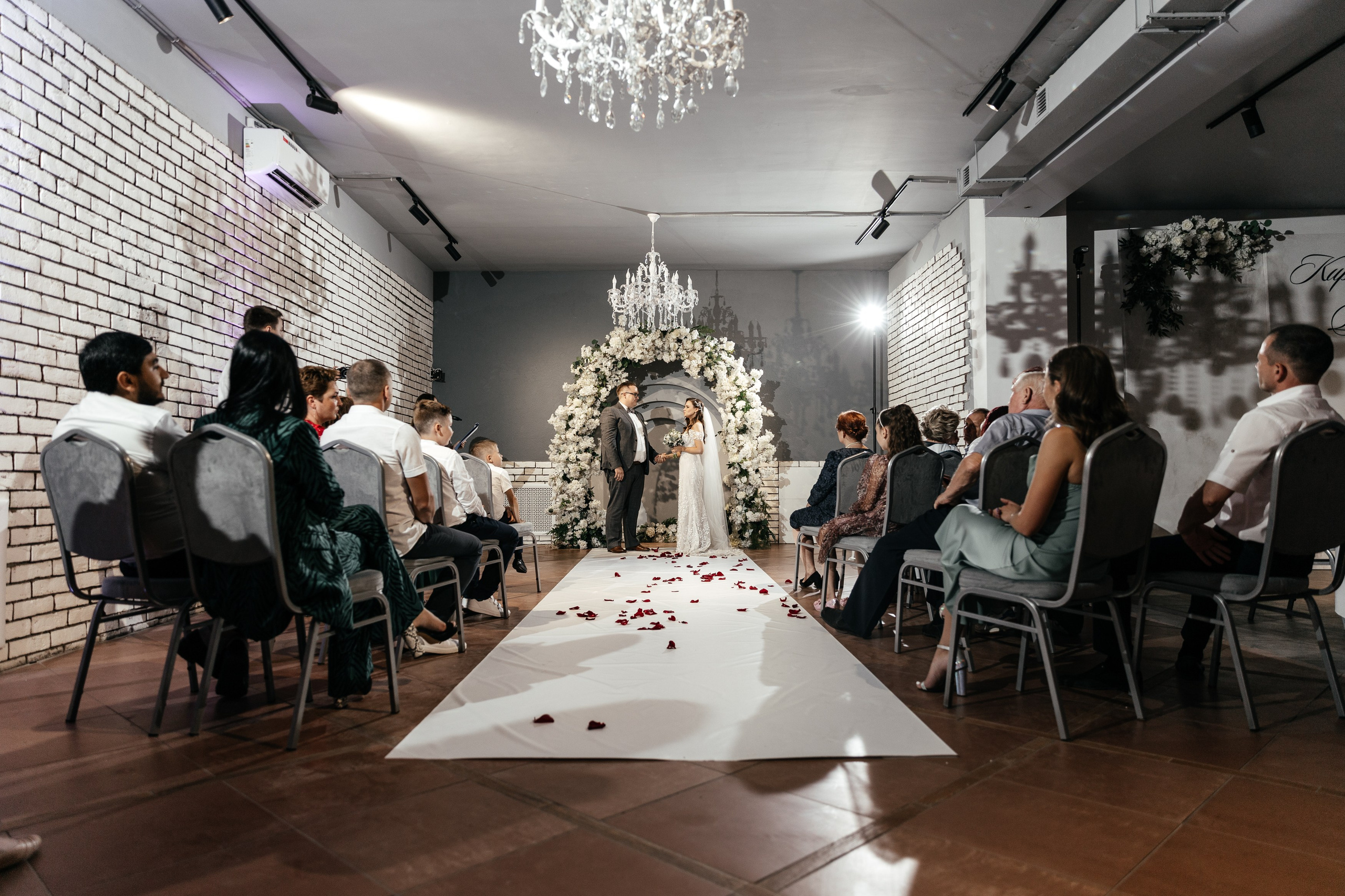 Свадебный фотограф Уфа — Руслан ГабдлисламовЖивые эмоции, красивые кадры, воспоминания на всю жизнь.Работаю по всей Республике Башкортоста. Свадебный фотограф Уфа Руслан Габдлисламов