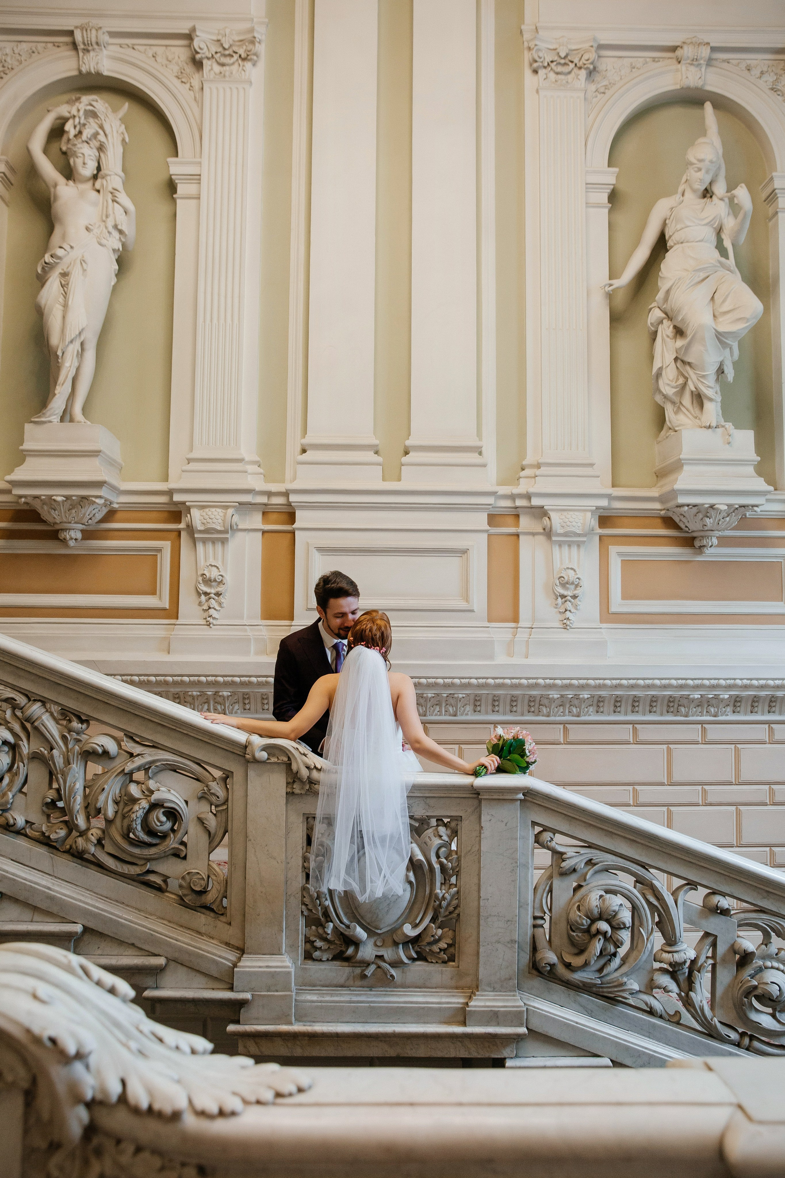 Первый ЗАГС и Фотосессия на Витебском в апреле. Свадебный фотограф в Санкт-Петербурге Вика Стукачева