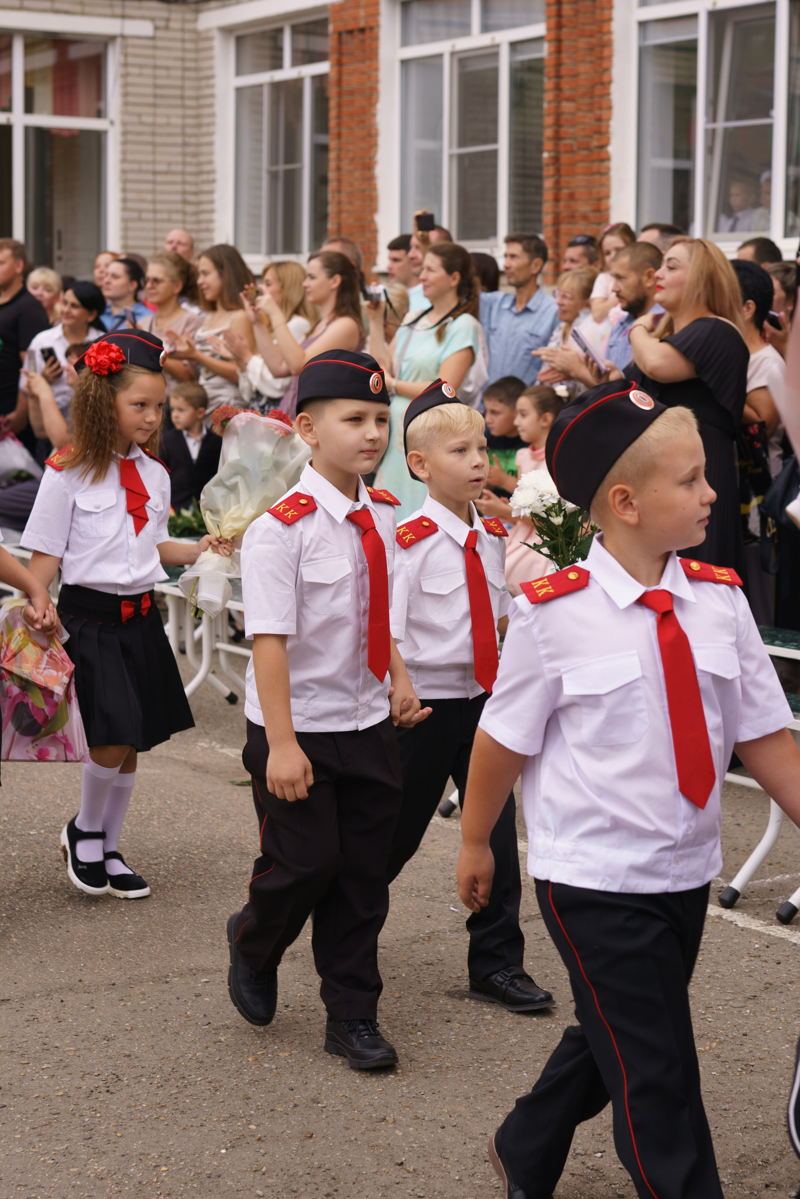 Первый раз в первый класс 2024. Семейный и свадебный фотограф в Краснодаре Эльвира Глазунова