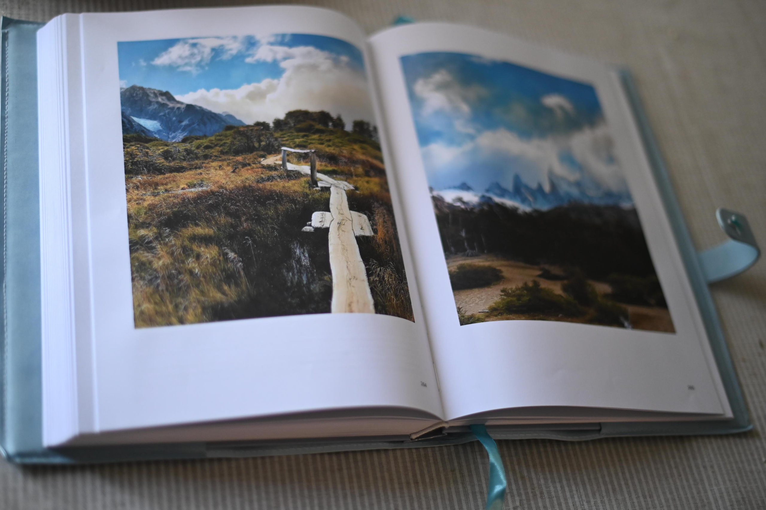 Книга на 348 стр. О кругосветном путешествии. Фотограф Котова Валентина