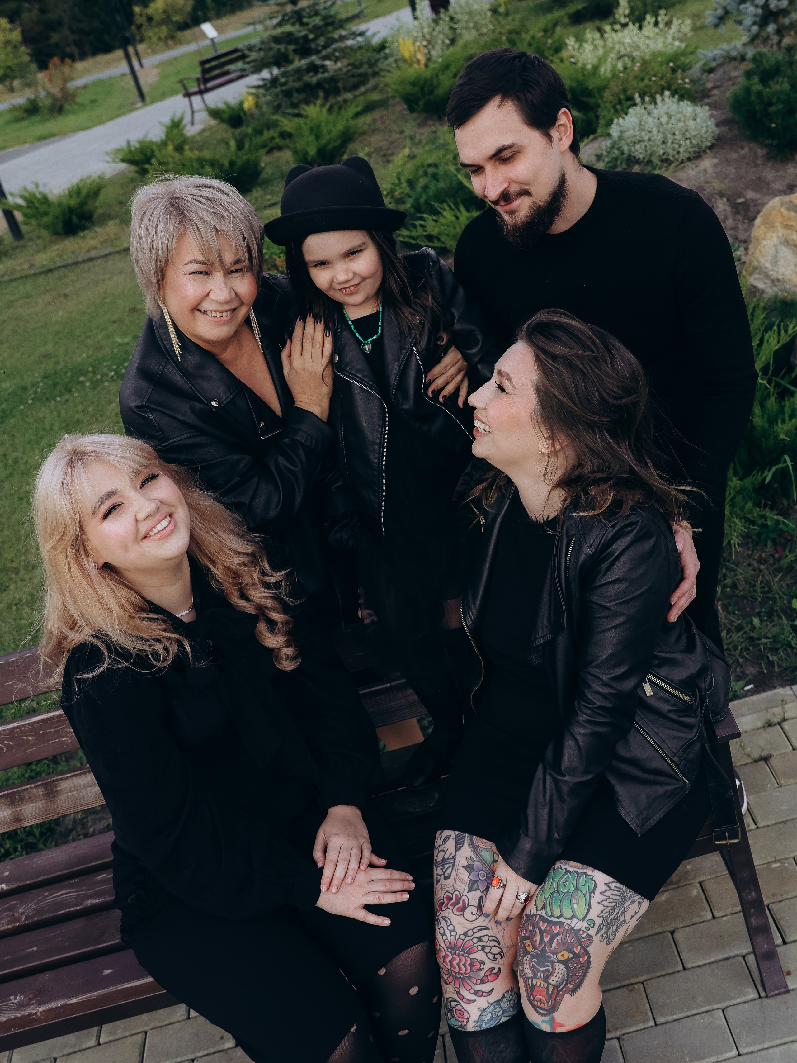 Семья в черном. Мультифотограф Динара Ахмедзянова