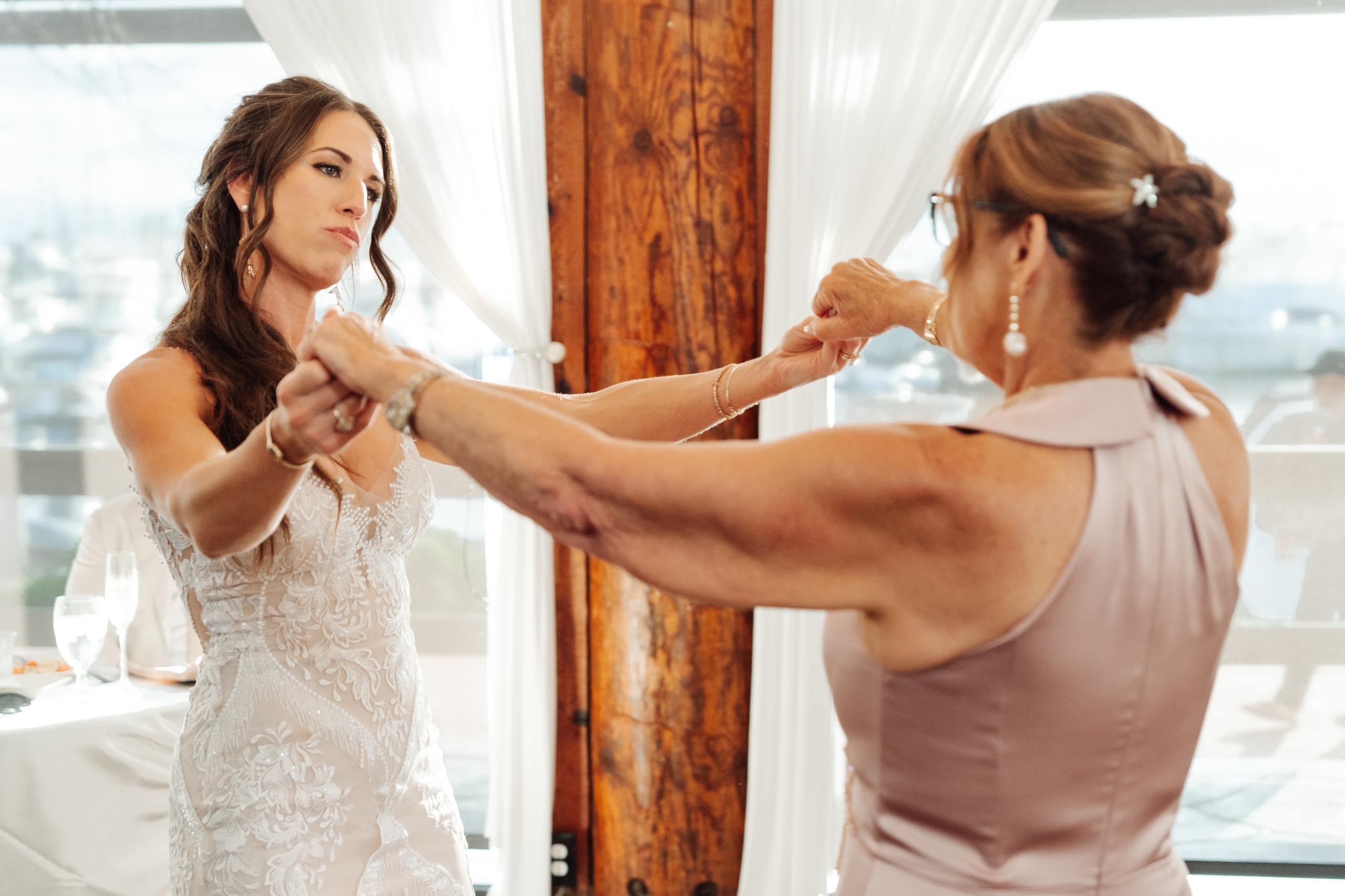 2025-08-16_BryanAmber. Ретушер Зенькевич Света