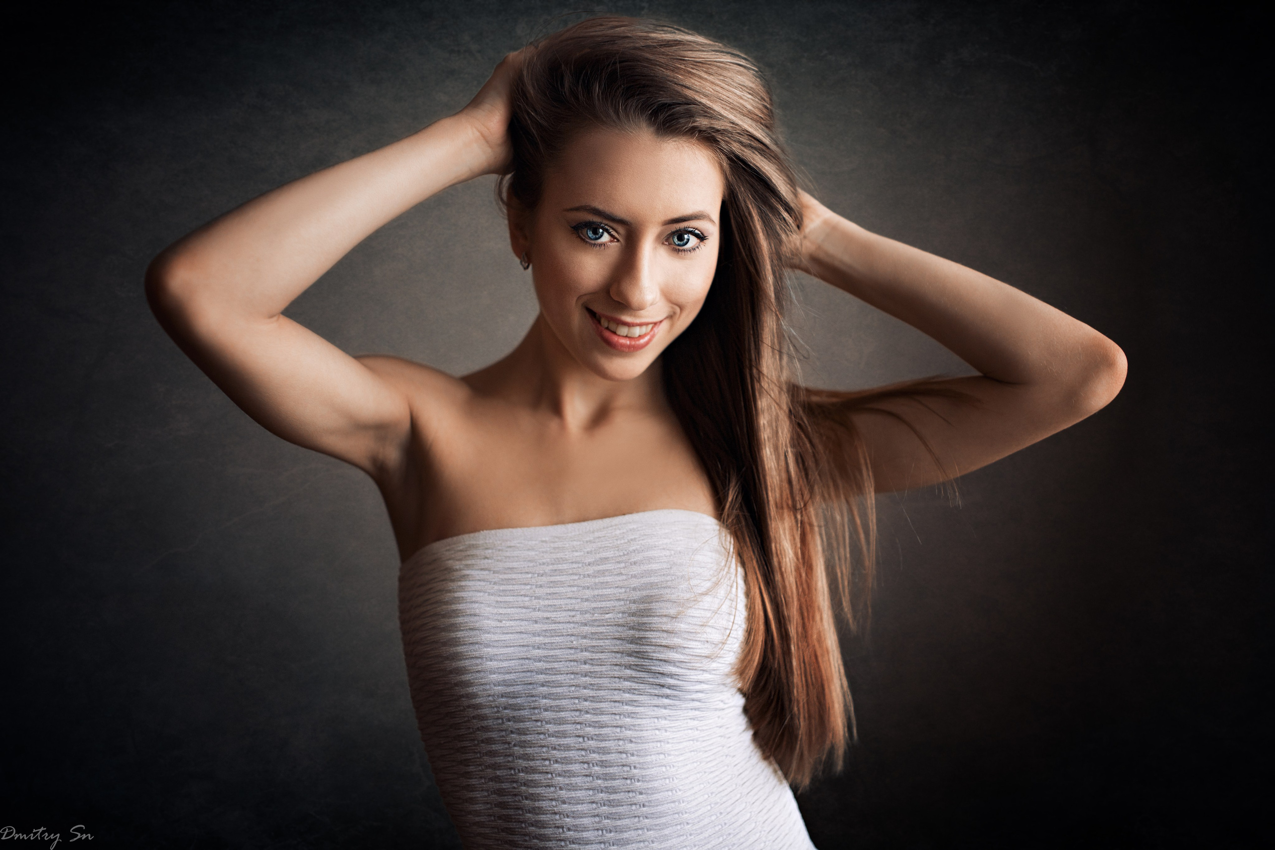 Портреты у окна с Викторией для «себя»