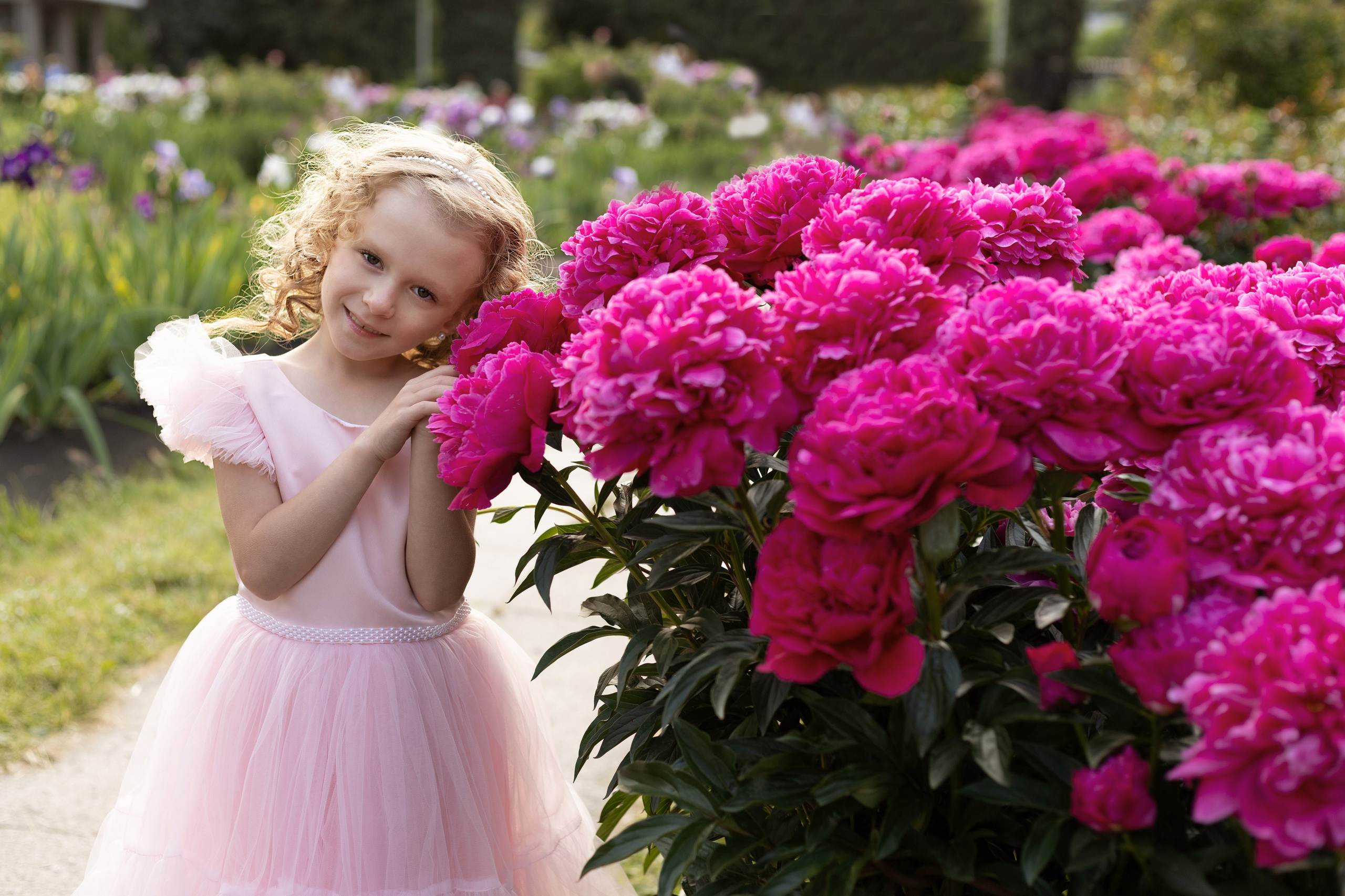 Фотосессии в цветении в парках Москвы с профессиональным фотографом. Бизнес и семейный фотограф Наталья Преснякова Москва Балашиха