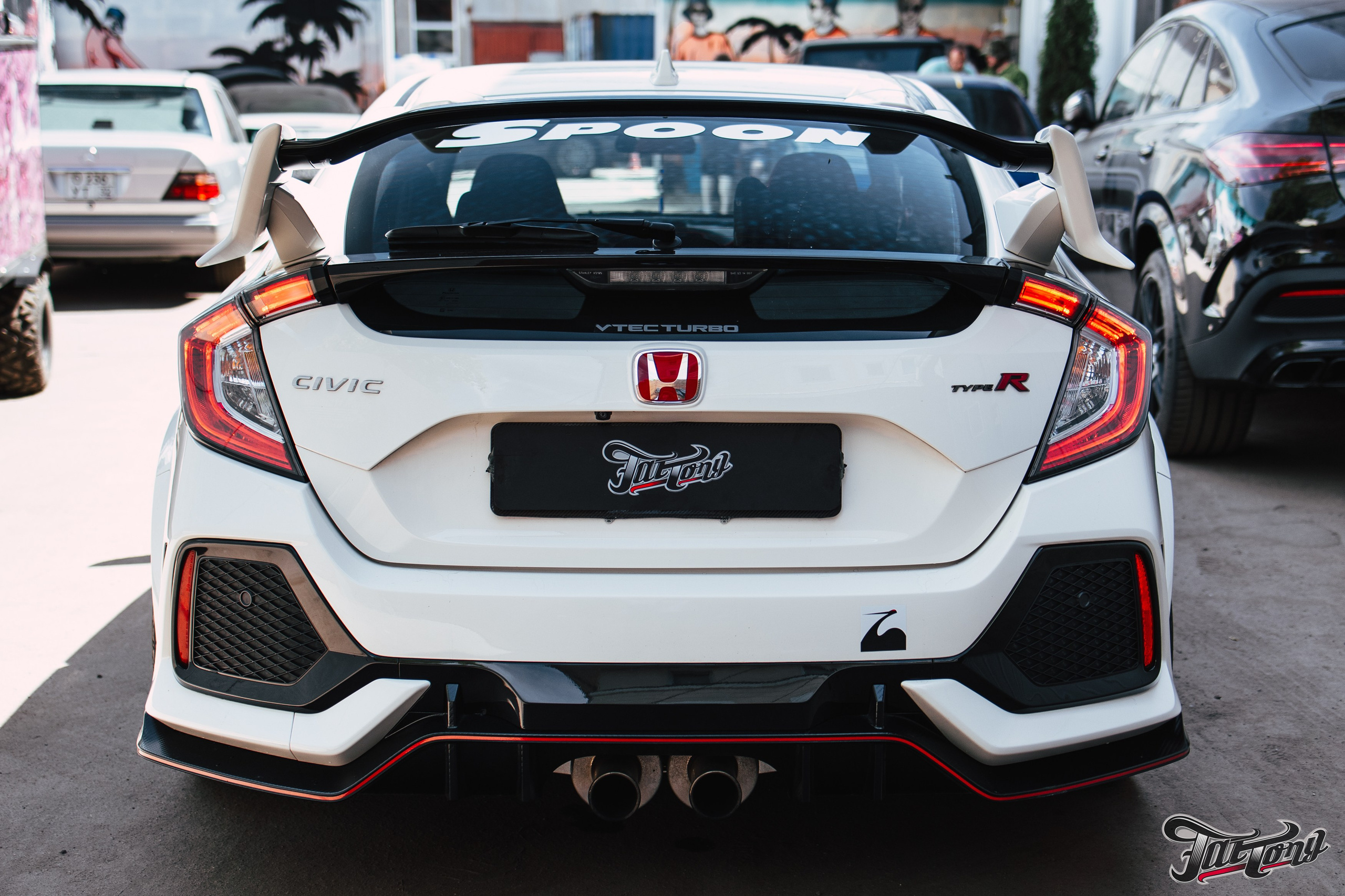 Honda Сivic type R снятие краски c капота и лачка карбона. DeLorein