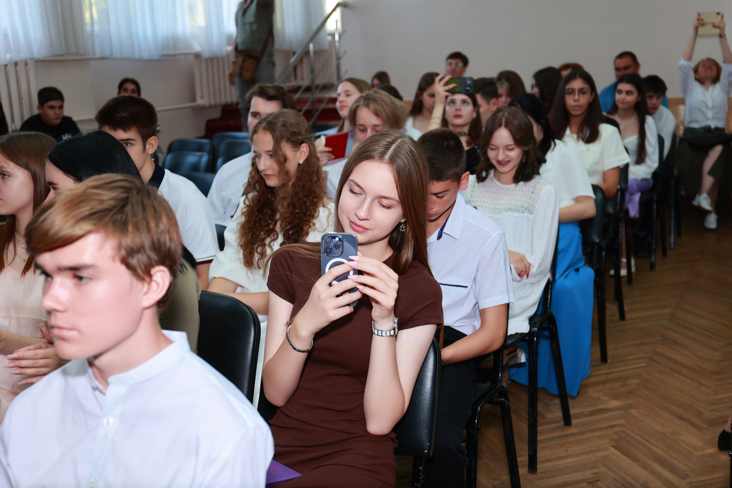 Вручение аттестатов Лицей 64. Детский семейный фотограф Краснодар