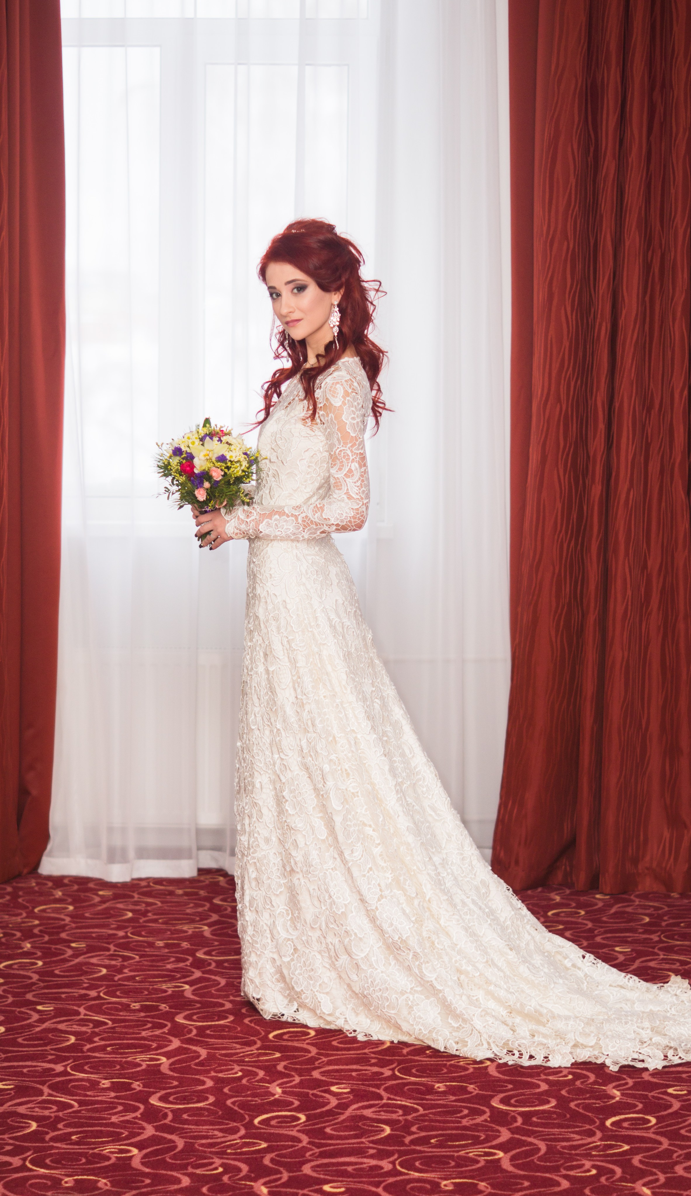 Невеста у окна