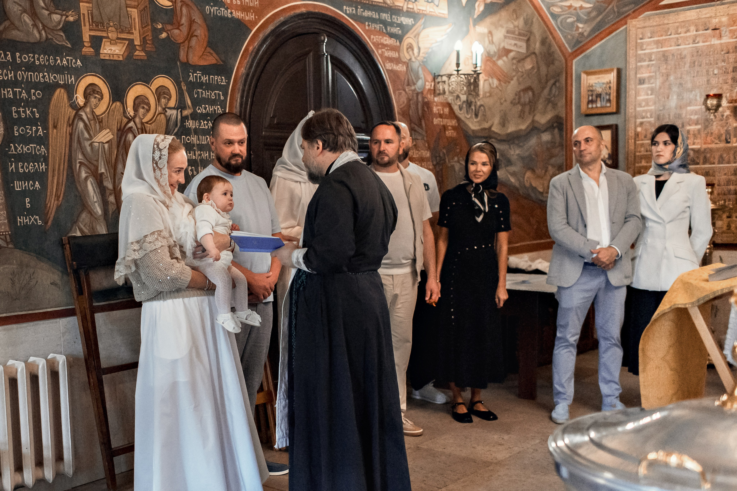 Крещение в Зачатьевском Монастыре. Профессиональный фотограф в Москве и Мо Мария Шантарёва