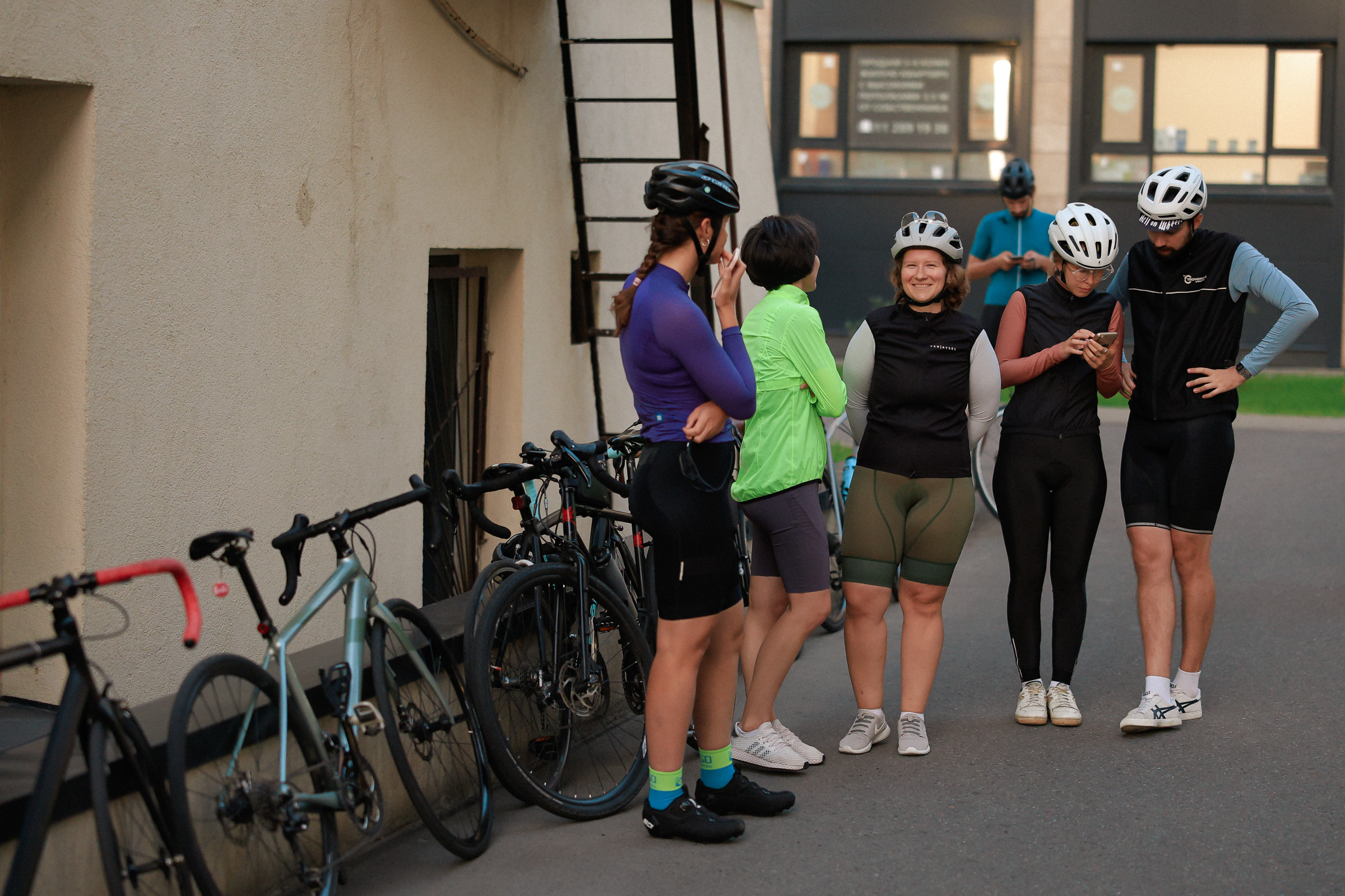 /РЕПОРТАЖ/ Вечерний заезд VETER.CC. 2023. Свадебный фотограф Великий Новгород Станислав Кособудский