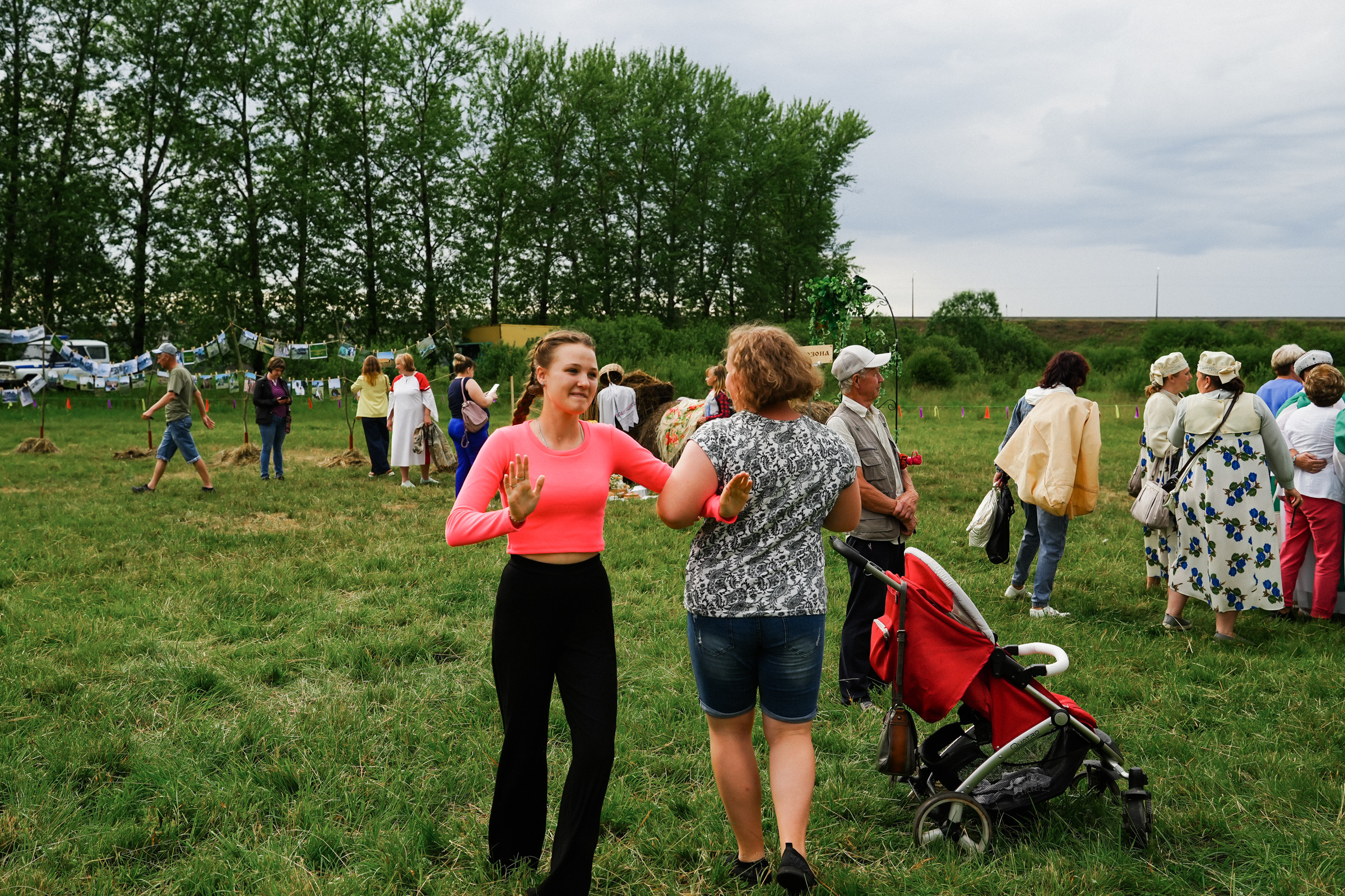 /РЕПОРТАЖ/ Фестиваль СЕНОВАЛ 01.07.2023 (Парфино). Свадебный фотограф Великий Новгород Станислав Кособудский