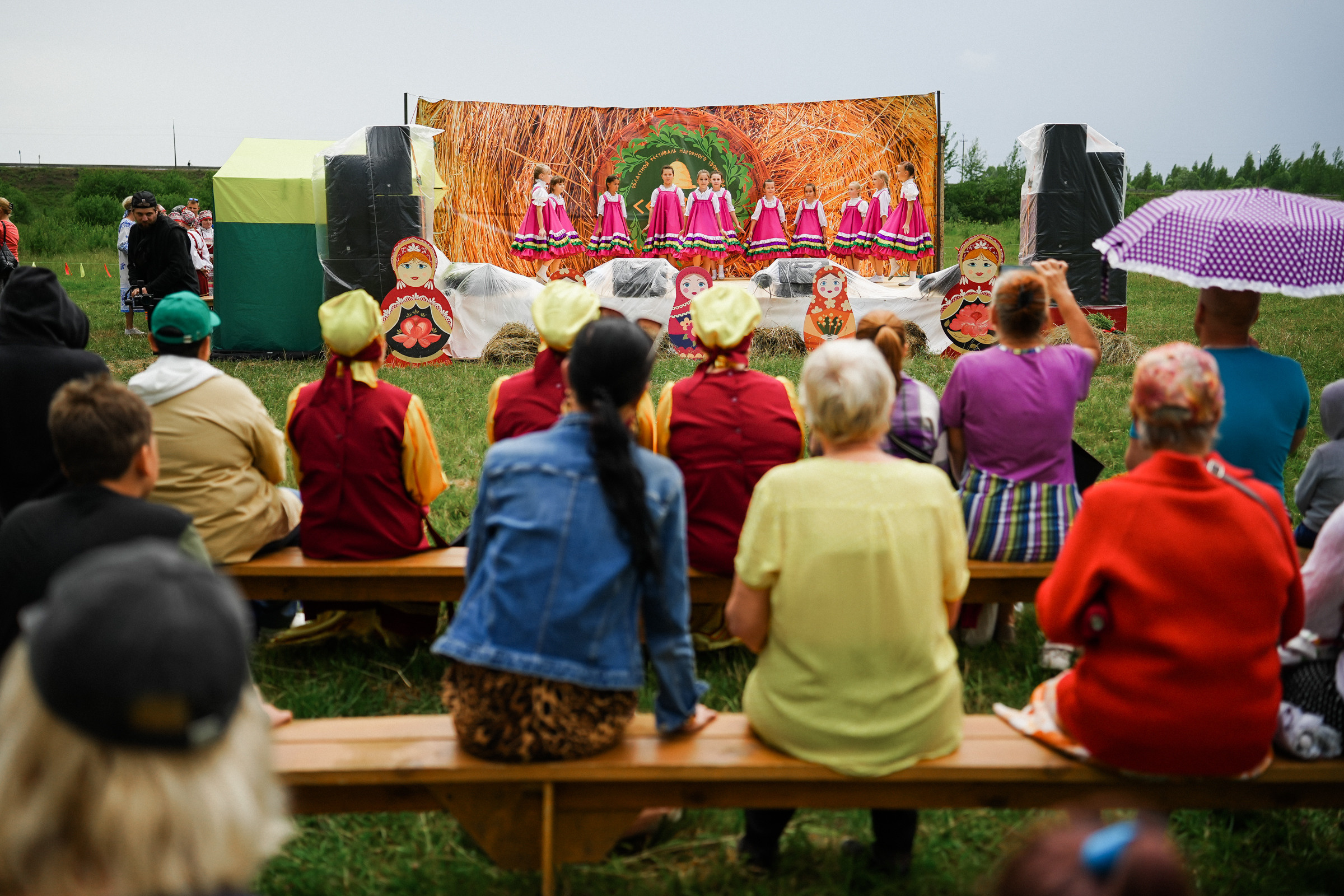 /РЕПОРТАЖ/ Фестиваль СЕНОВАЛ 01.07.2023 (Парфино). Свадебный фотограф Великий Новгород Станислав Кособудский