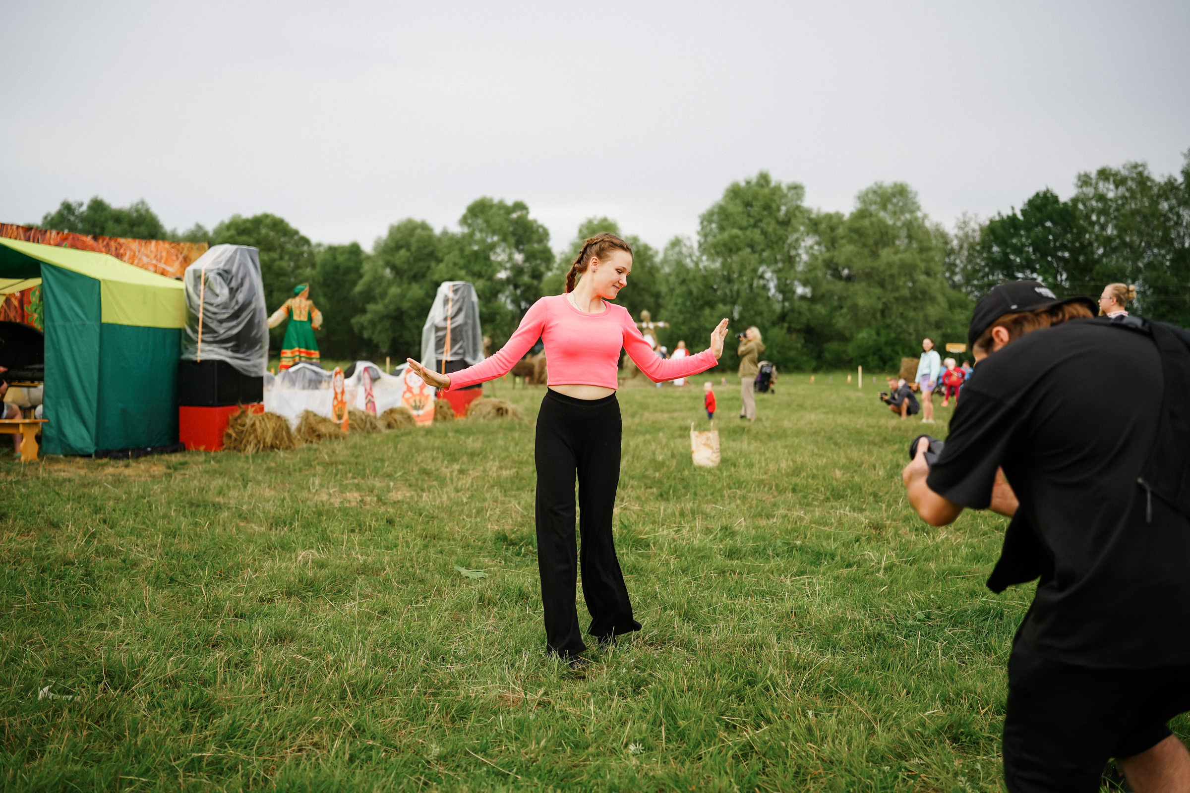 /РЕПОРТАЖ/ Фестиваль СЕНОВАЛ 01.07.2023 (Парфино). Свадебный фотограф Великий Новгород Станислав Кособудский