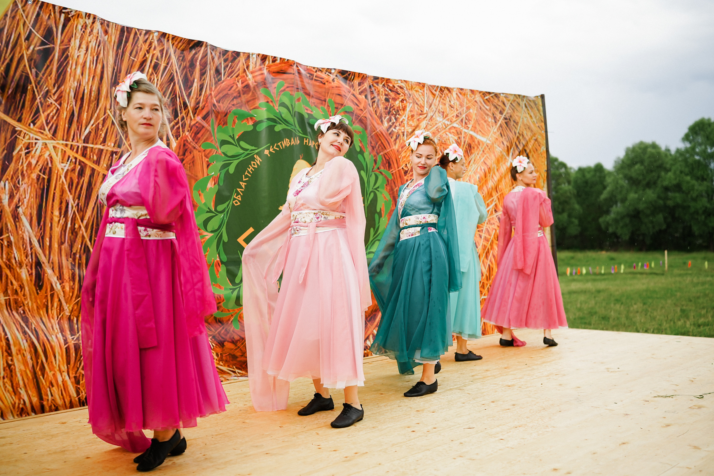 /РЕПОРТАЖ/ Фестиваль СЕНОВАЛ 01.07.2023 (Парфино). Свадебный фотограф Великий Новгород Станислав Кособудский