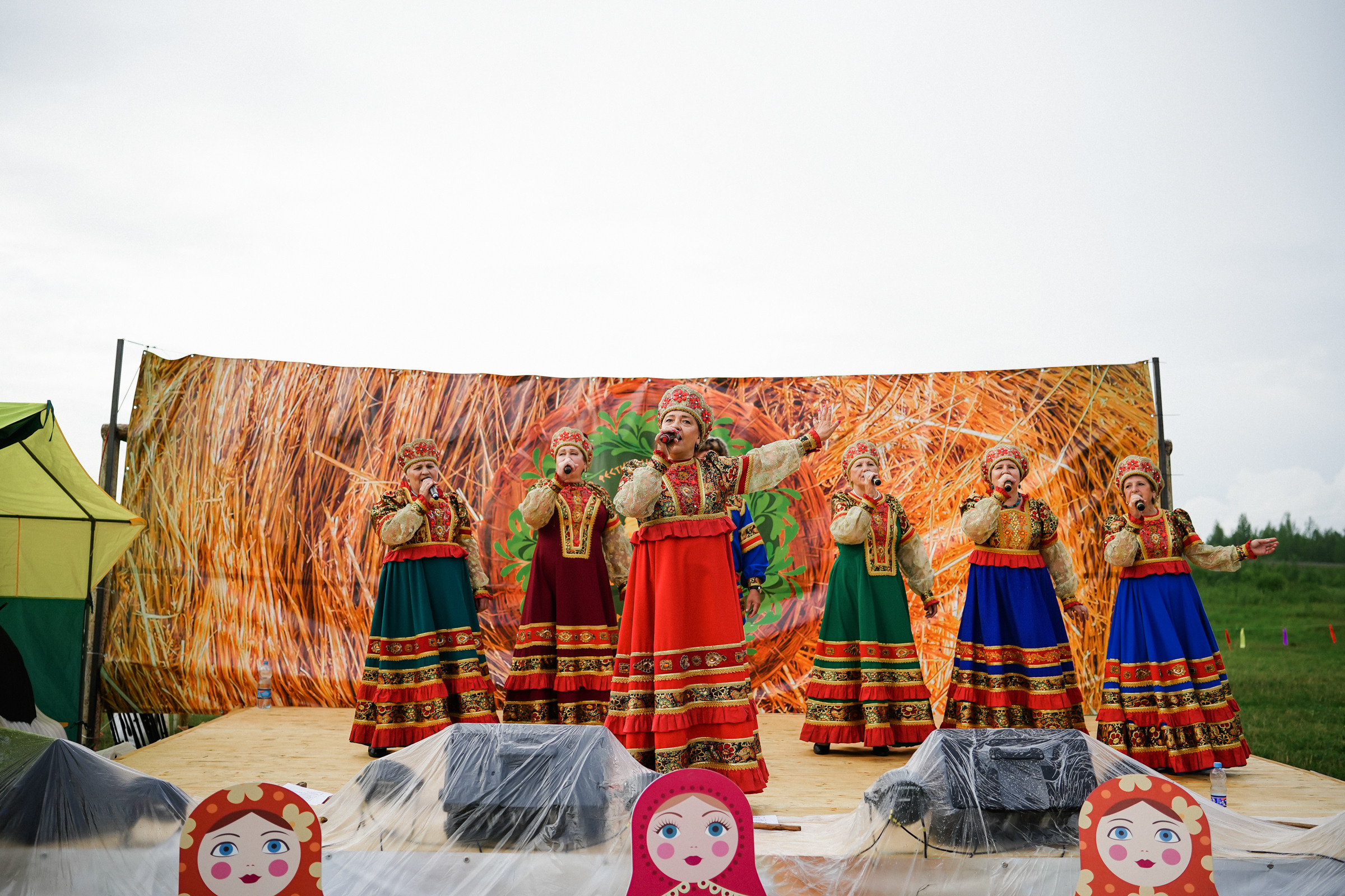 /РЕПОРТАЖ/ Фестиваль СЕНОВАЛ 01.07.2023 (Парфино). Свадебный фотограф Великий Новгород Станислав Кособудский