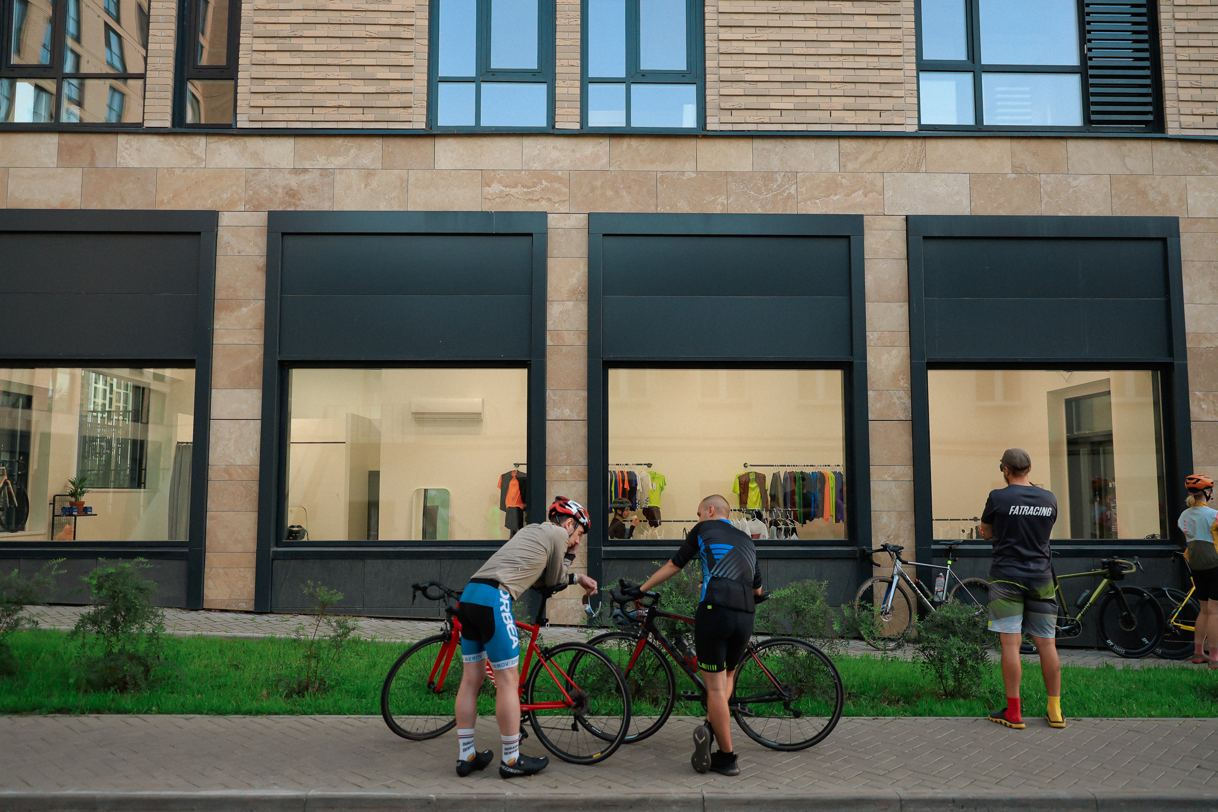 /РЕПОРТАЖ/ Вечерний заезд VETER.CC. 2023. Свадебный фотограф Великий Новгород Станислав Кособудский