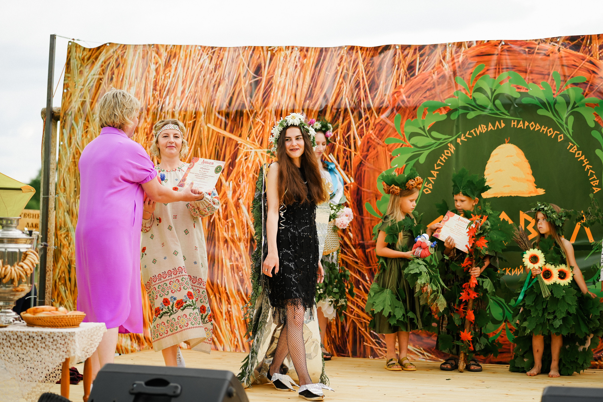 /РЕПОРТАЖ/ Фестиваль СЕНОВАЛ 01.07.2023 (Парфино). Свадебный фотограф Великий Новгород Станислав Кособудский